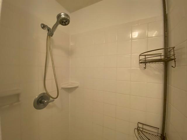 EASTWOOD 6TH ADD LOT 2 BLK K - Residential