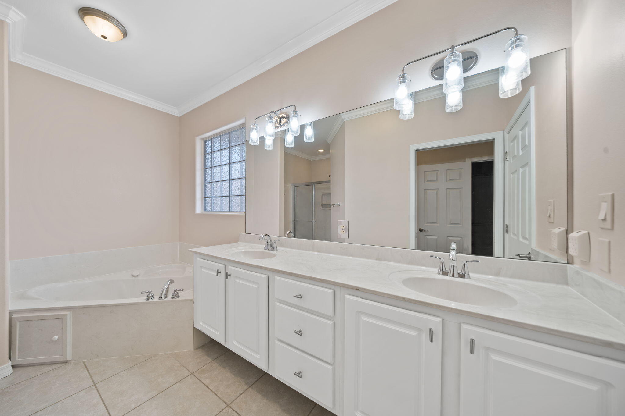 CALUSA BAY S/D - Residential