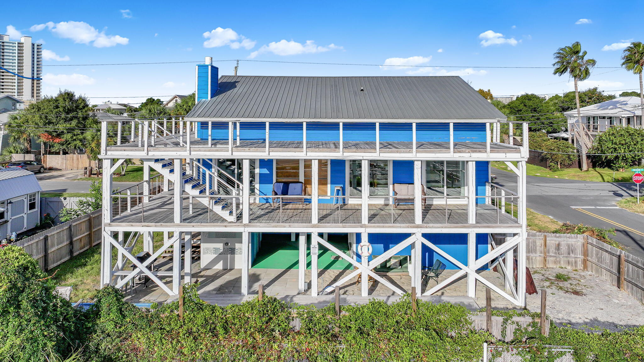 TREASURE ISLAND - Residential