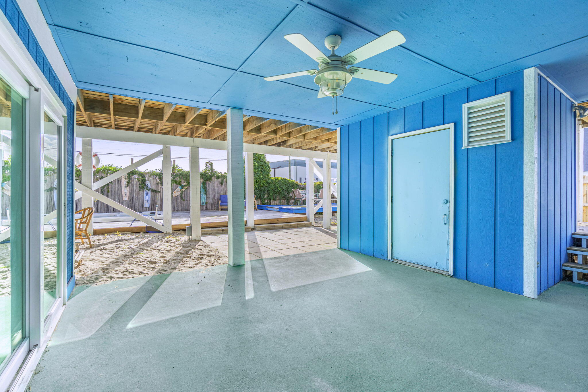 TREASURE ISLAND - Residential