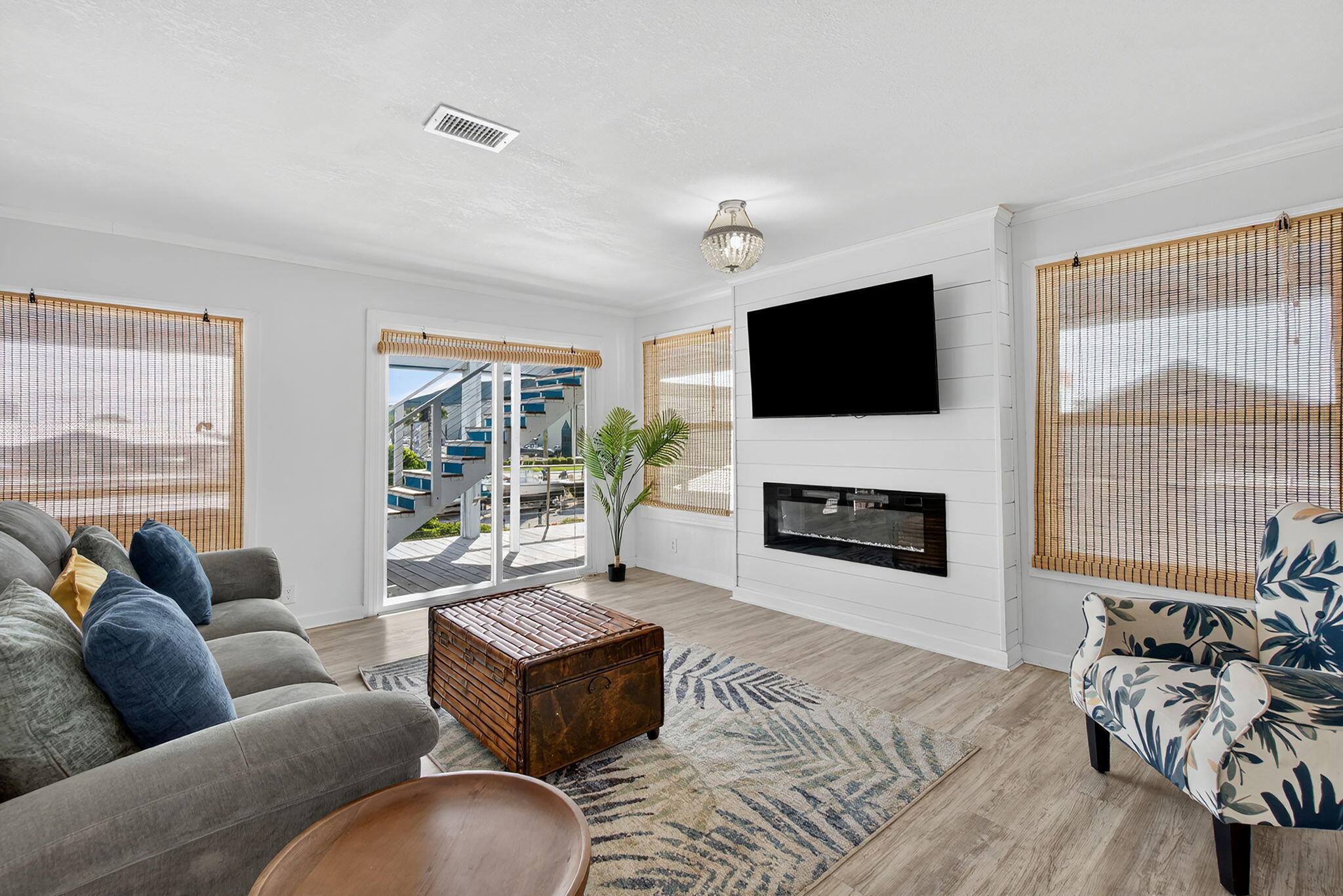 TREASURE ISLAND - Residential