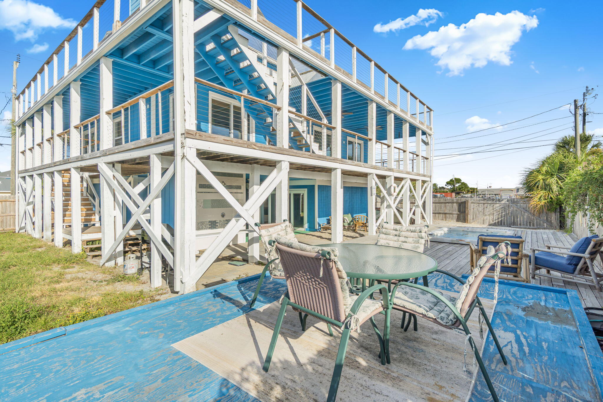 TREASURE ISLAND - Residential