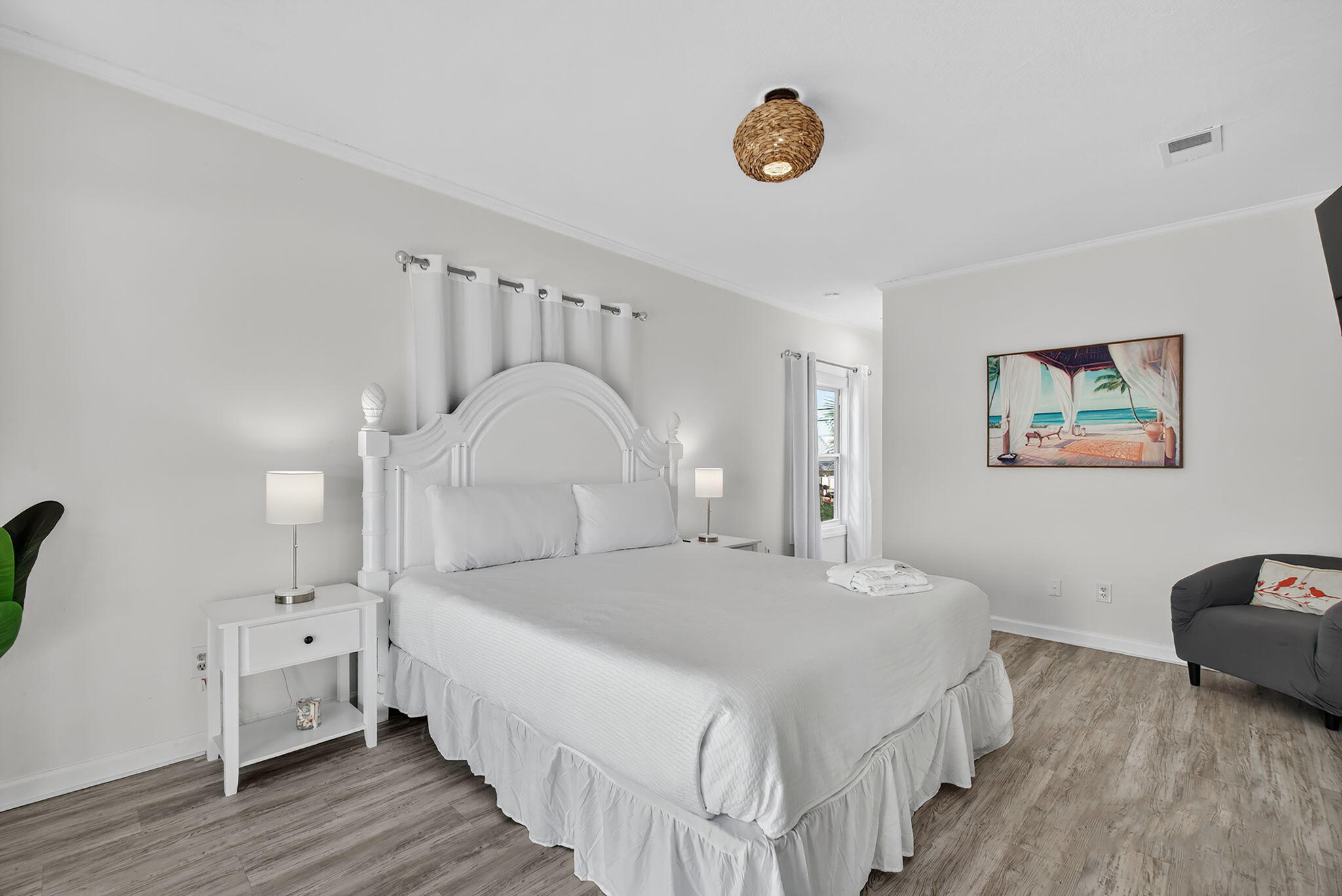 TREASURE ISLAND - Residential