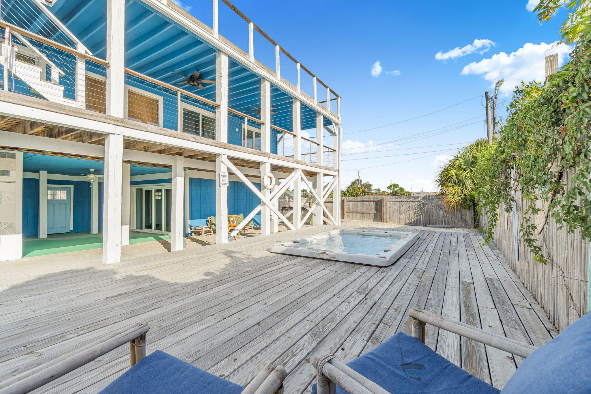 TREASURE ISLAND - Residential