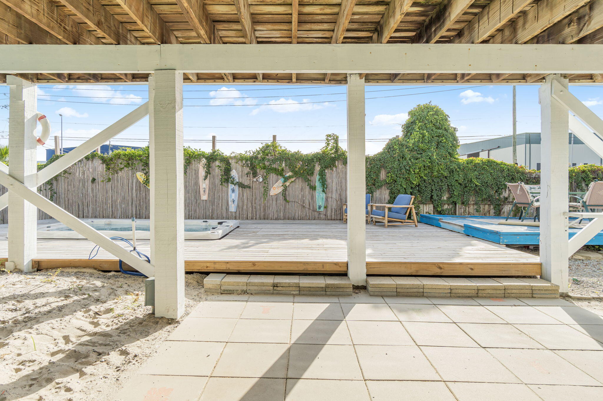 TREASURE ISLAND - Residential