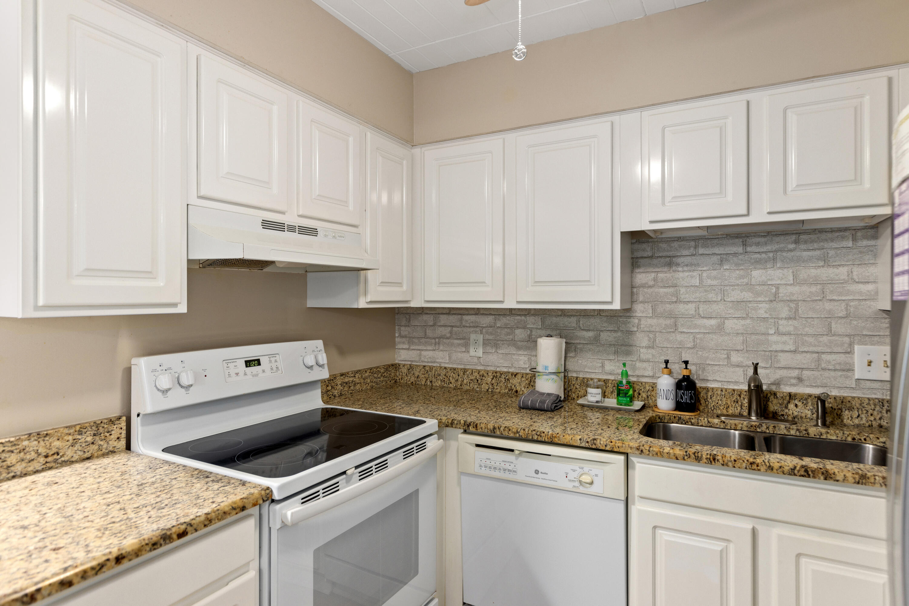 CHATEAU LA MER CONDO - Residential
