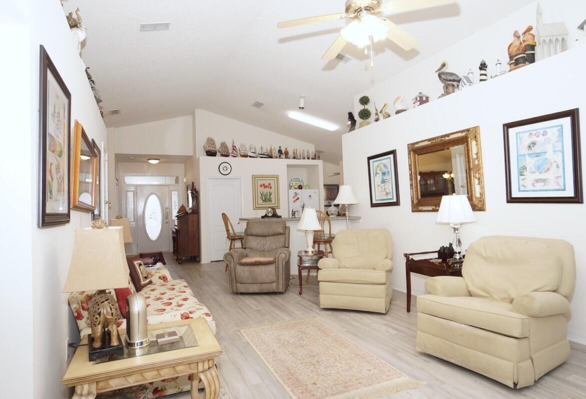 PARADISE RETREAT - Residential