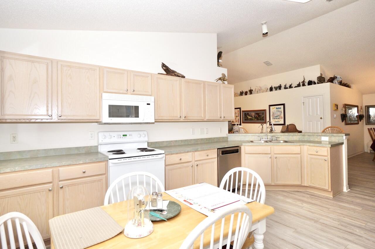 PARADISE RETREAT - Residential