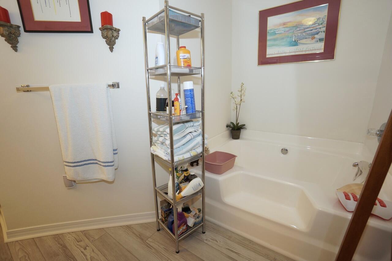 PARADISE RETREAT - Residential