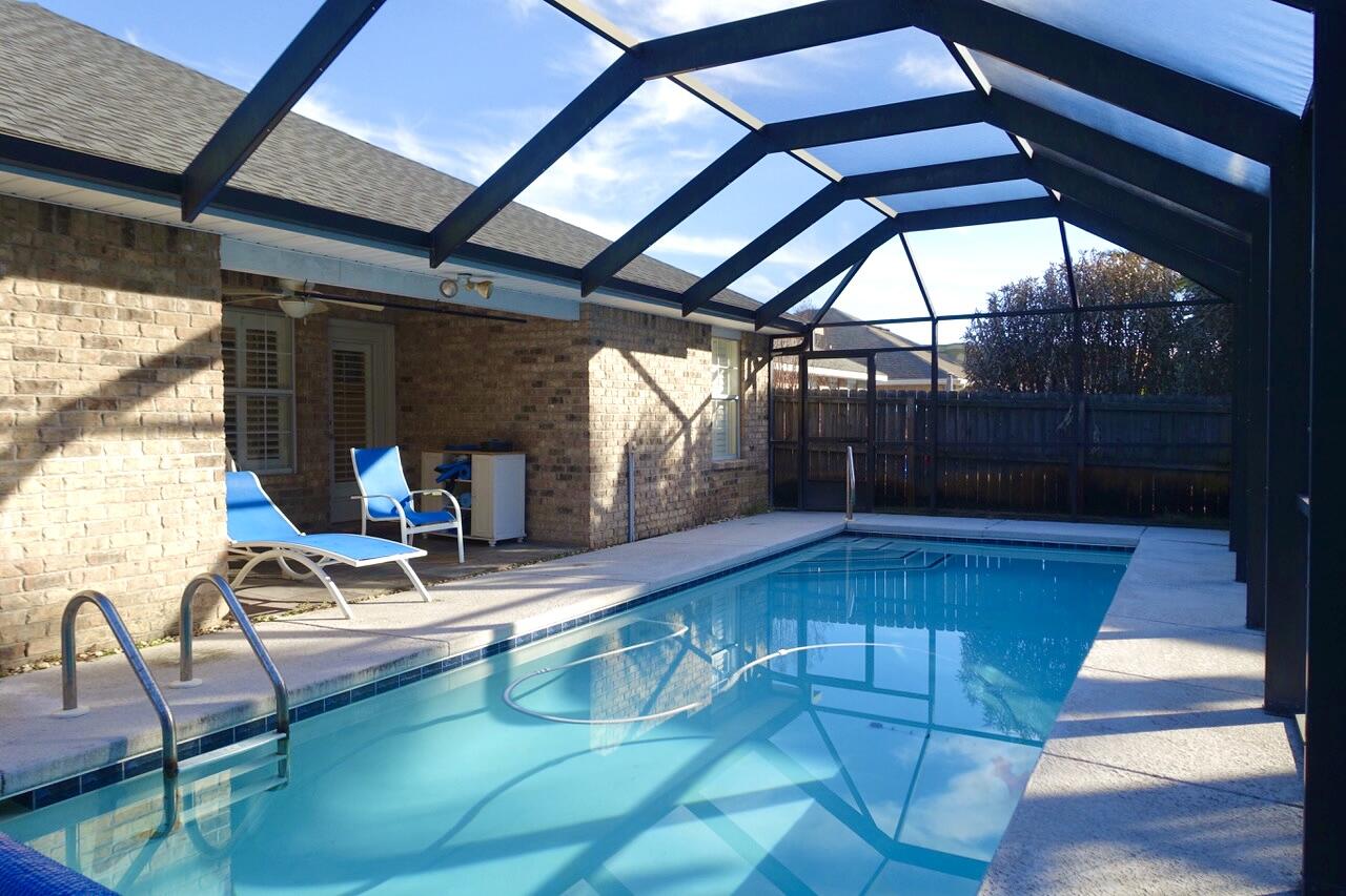 PARADISE RETREAT - Residential