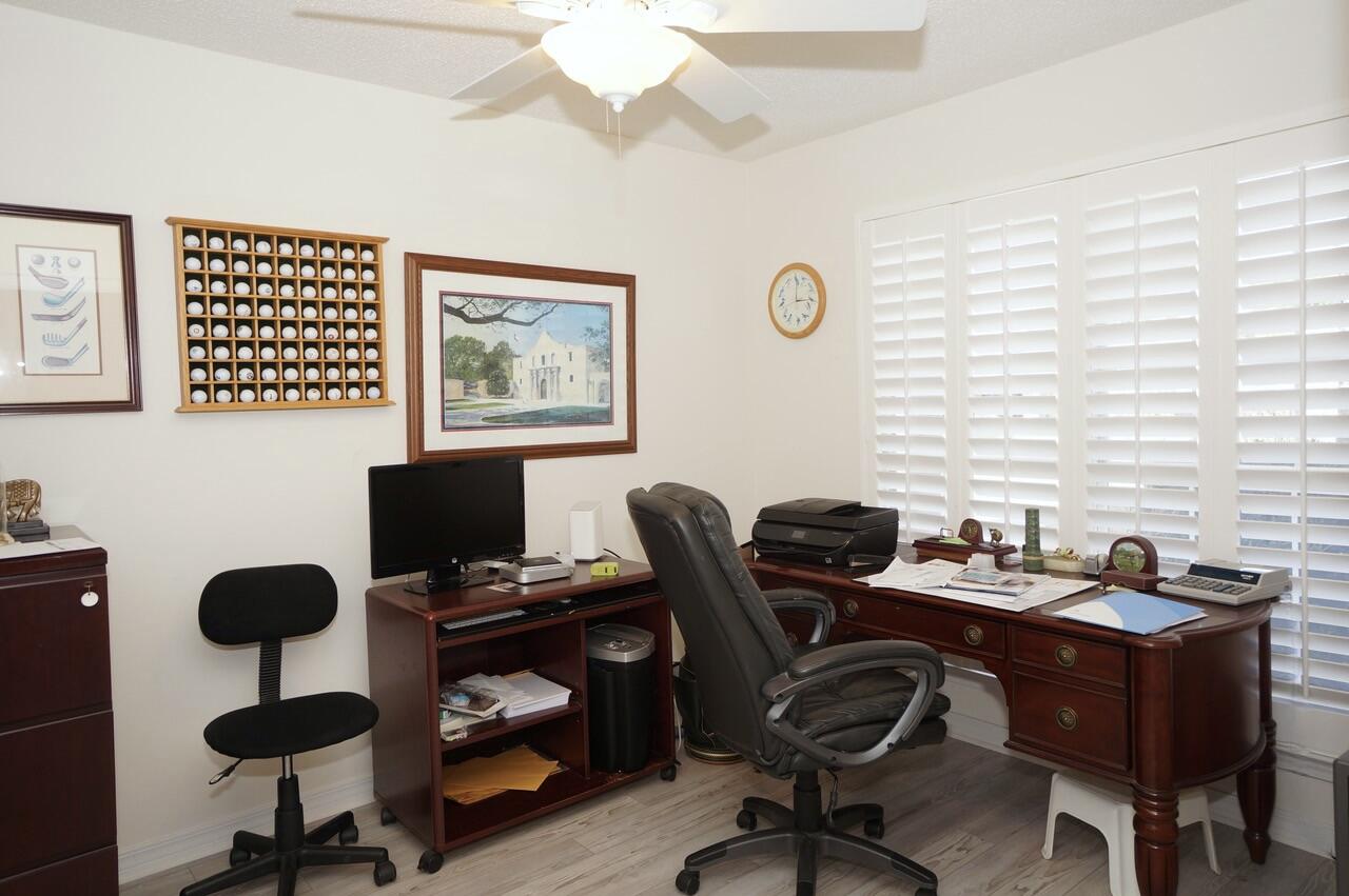 PARADISE RETREAT - Residential