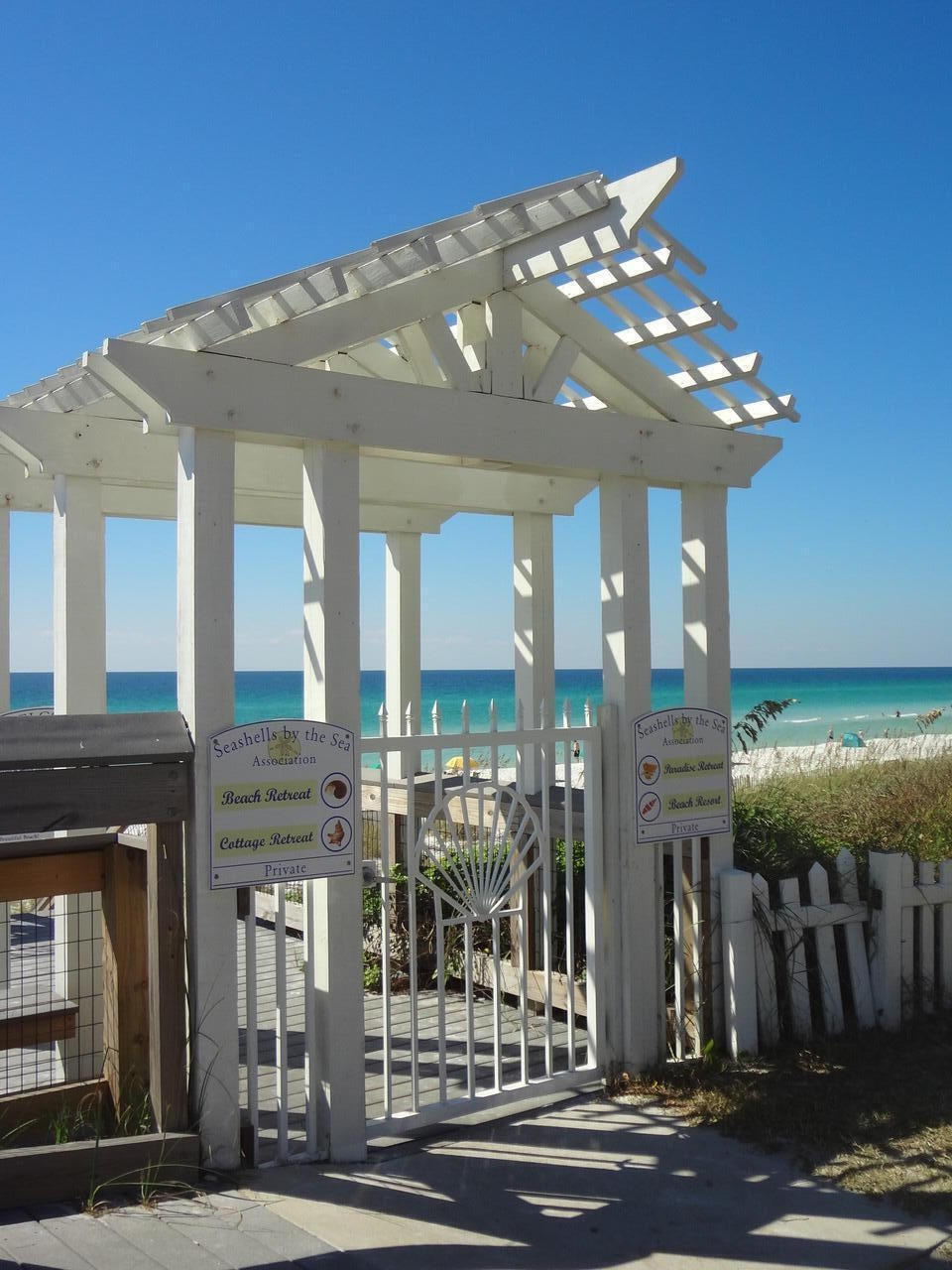 PARADISE RETREAT - Residential