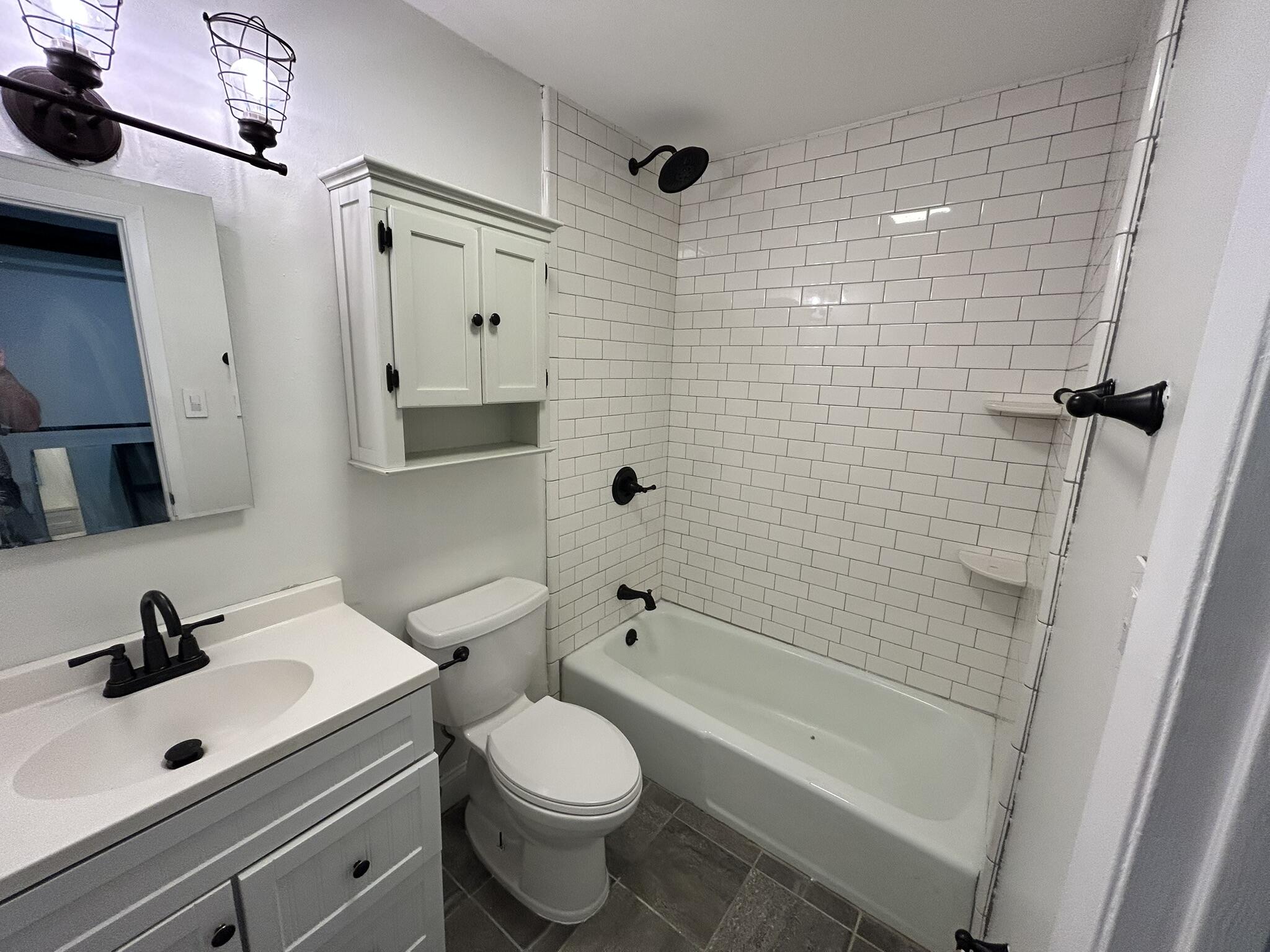 COUNTRY CLUB CONDO - Residential Lease