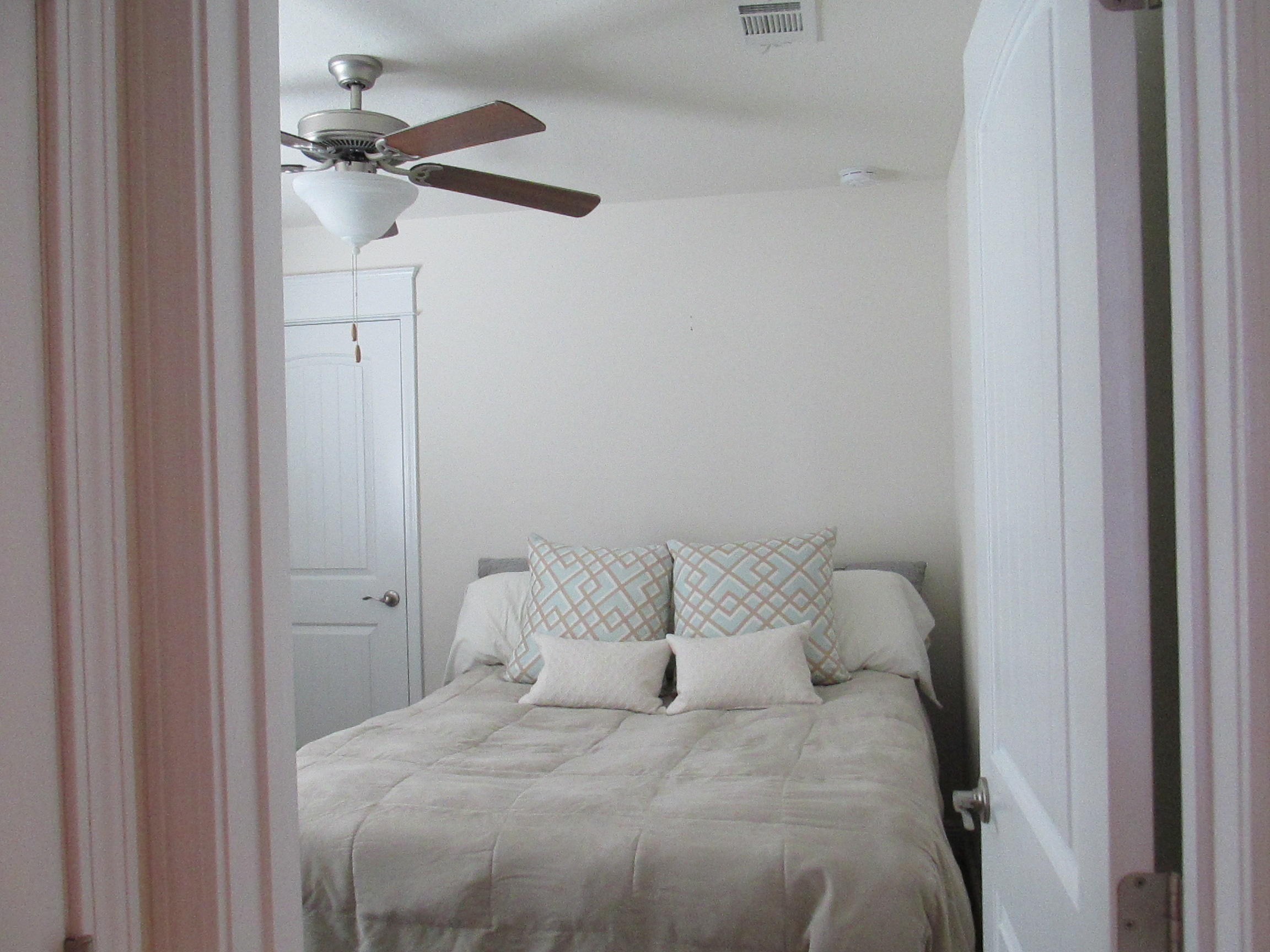 EAGLE BAY - Residential Lease