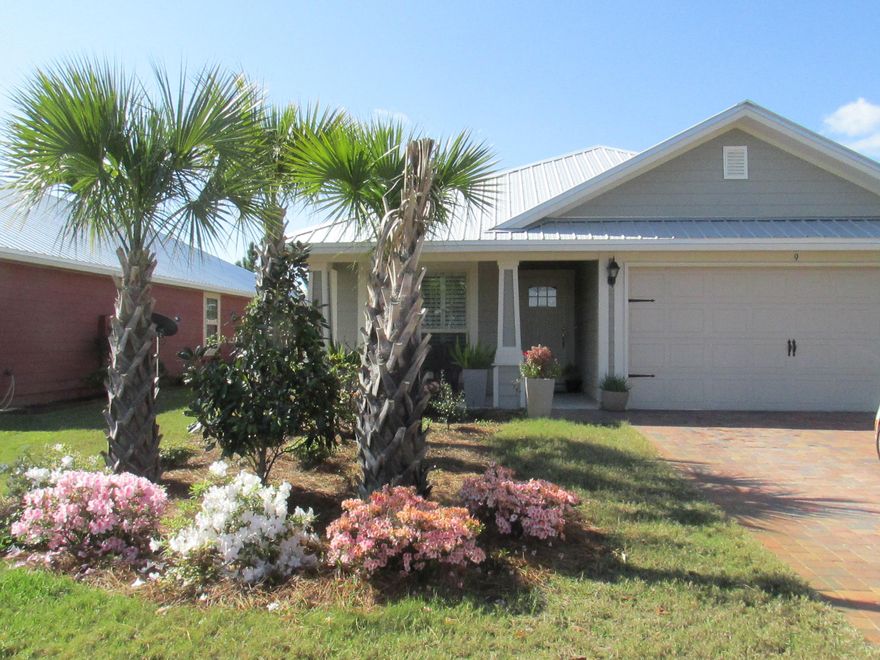 Charming 3 bedroom 2 bath Florida Cottage located in Eagle Bay has all the upgrades you could ask for including crown molding Stainless steel appliances, granite counter-tops, walk in closets. Conveniently located close to fine dining and shopping and a short distance to the beach. This home also is within walking distance to the bay and boat ramp. Owner will allow 2 pets under 25lbs with a $500.00 dep/pet fee per pet. No Smoking