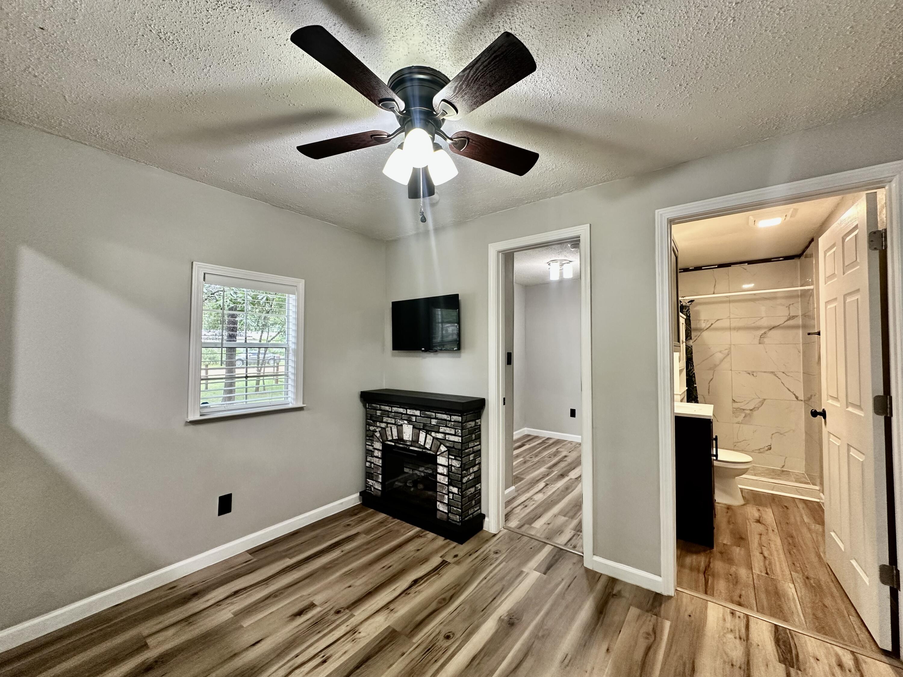 OAKWOOD HILLS UNIT 3 - Residential