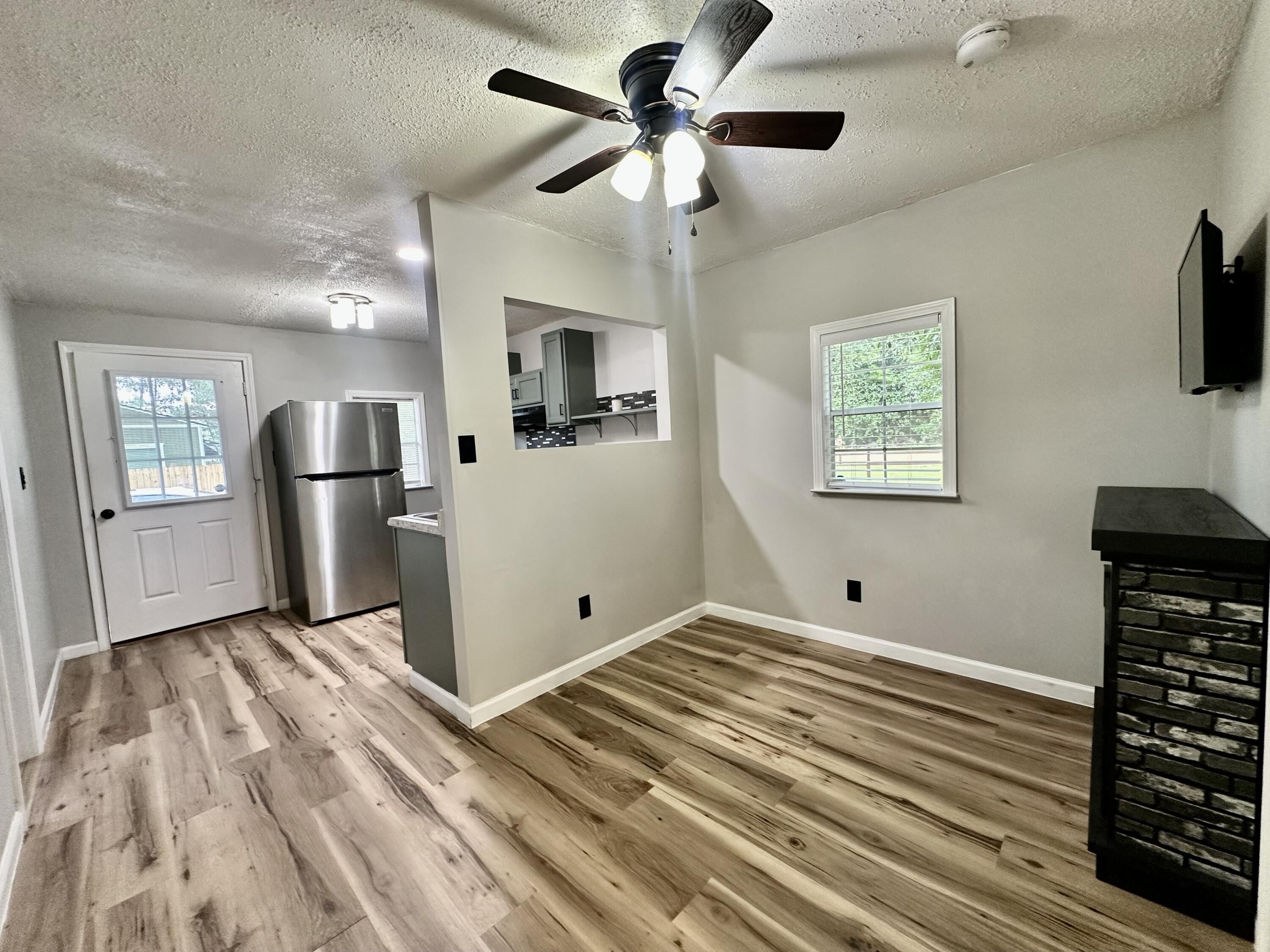 OAKWOOD HILLS UNIT 3 - Residential