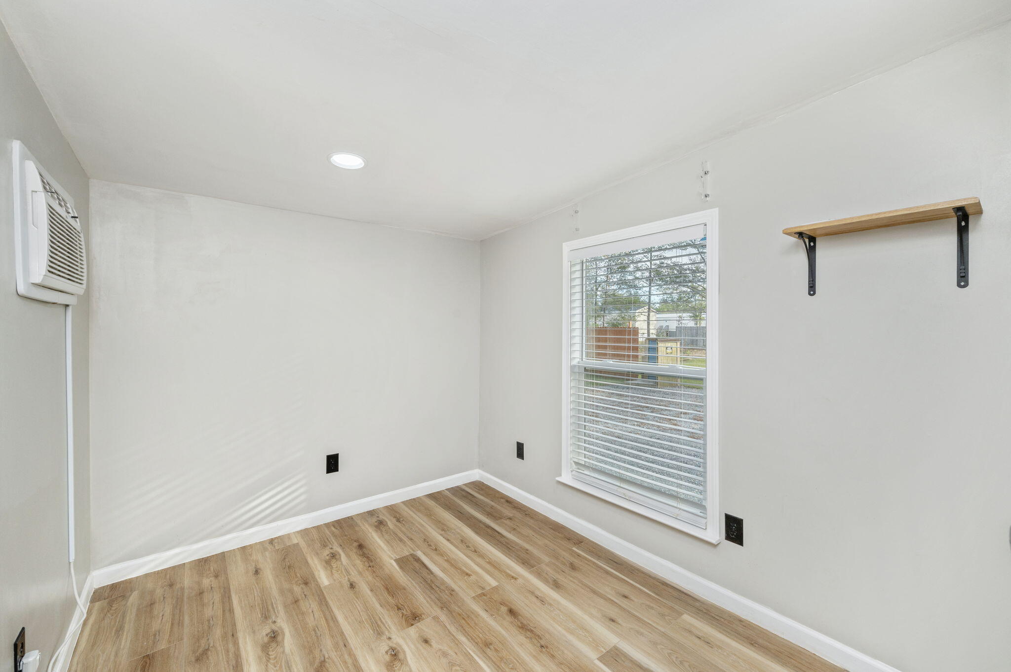 OAKWOOD HILLS UNIT 3 - Residential