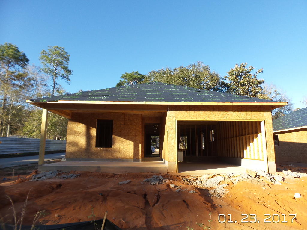 HOME INV CO OF MILLIGAN LOTS 14 THRU 16 BLK H - Residential Lease