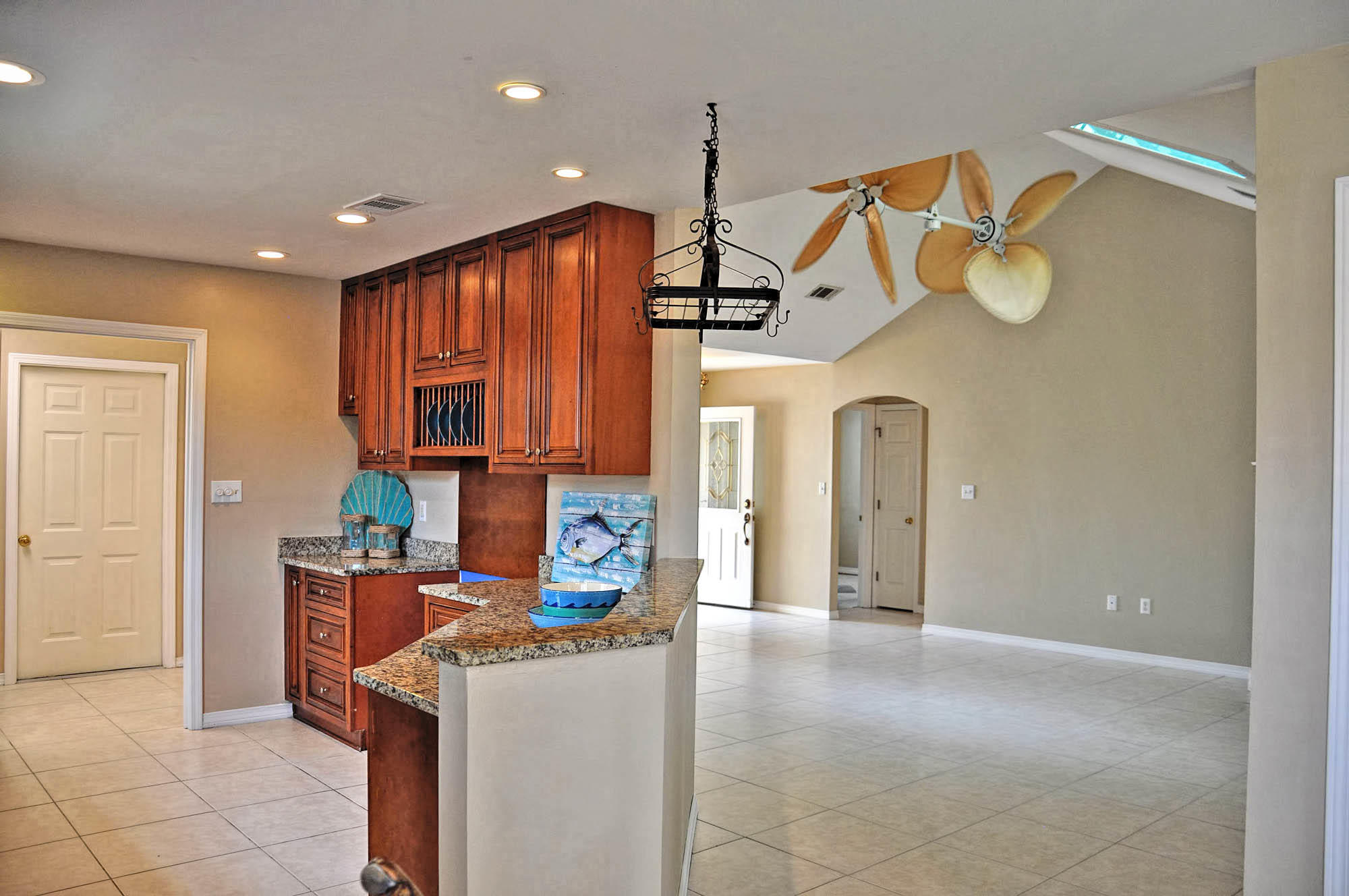 AVALON BEACH ESTATES - Residential