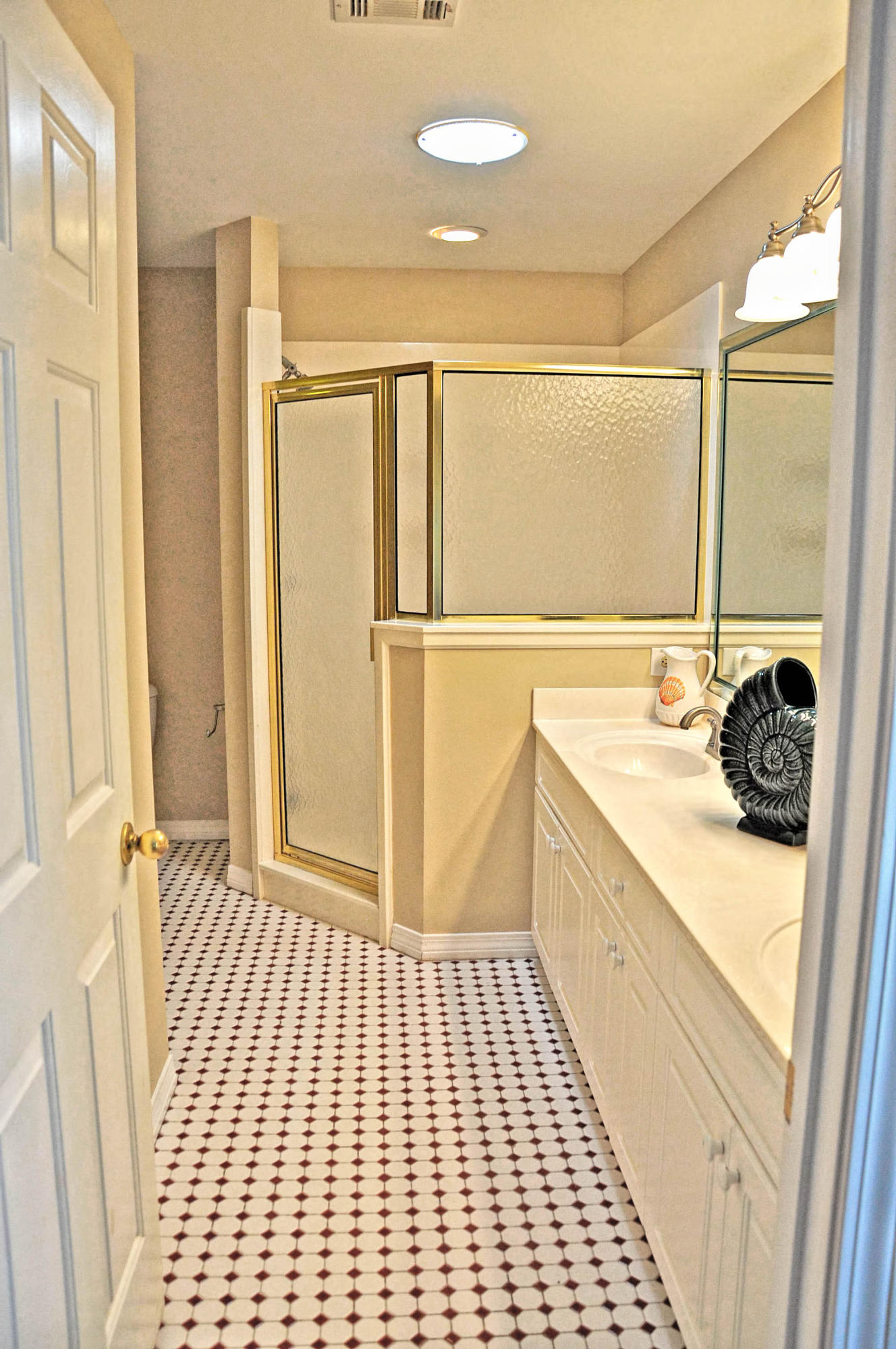 AVALON BEACH ESTATES - Residential