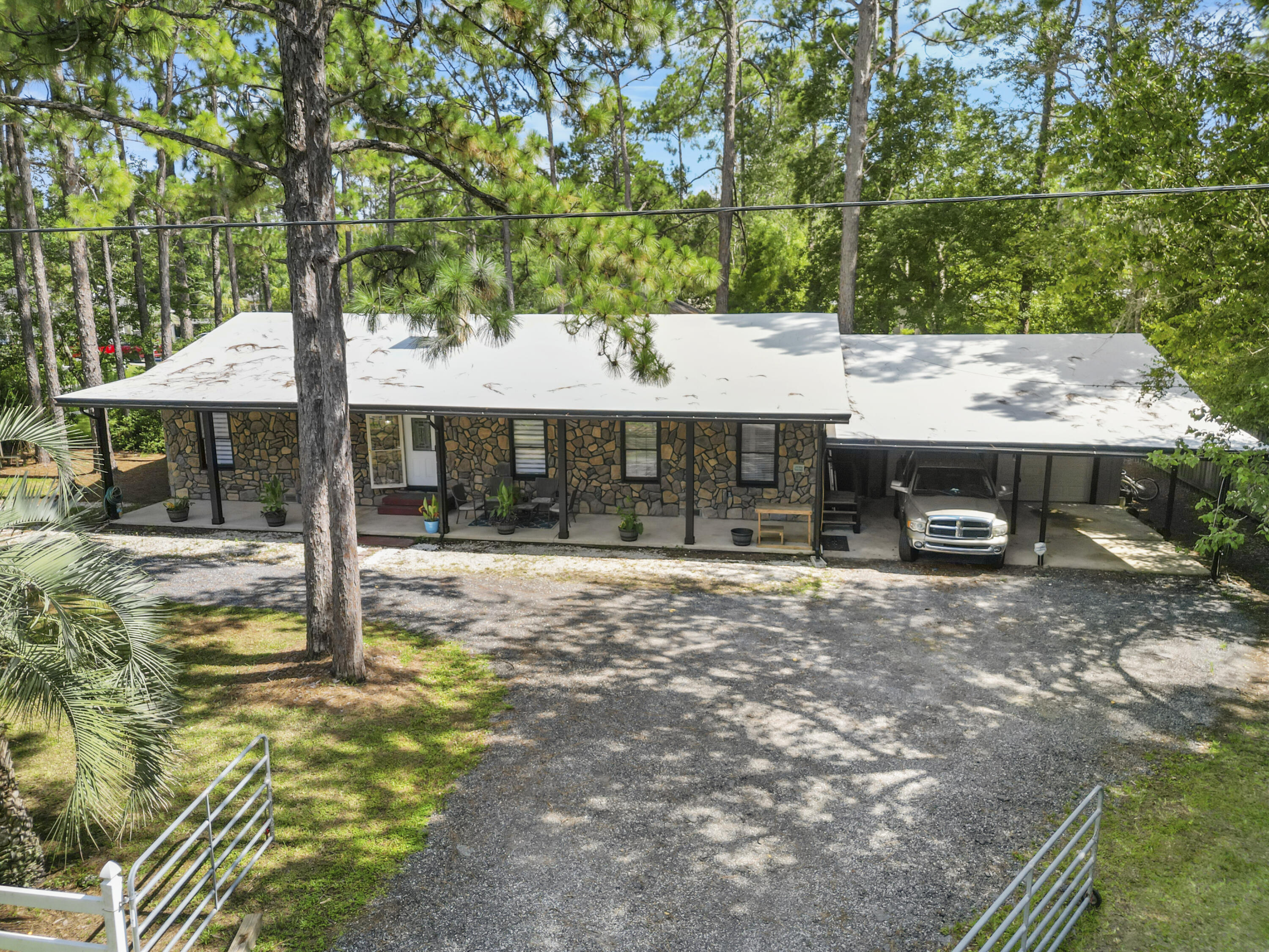 TOWN OF SANTA ROSA - Residential