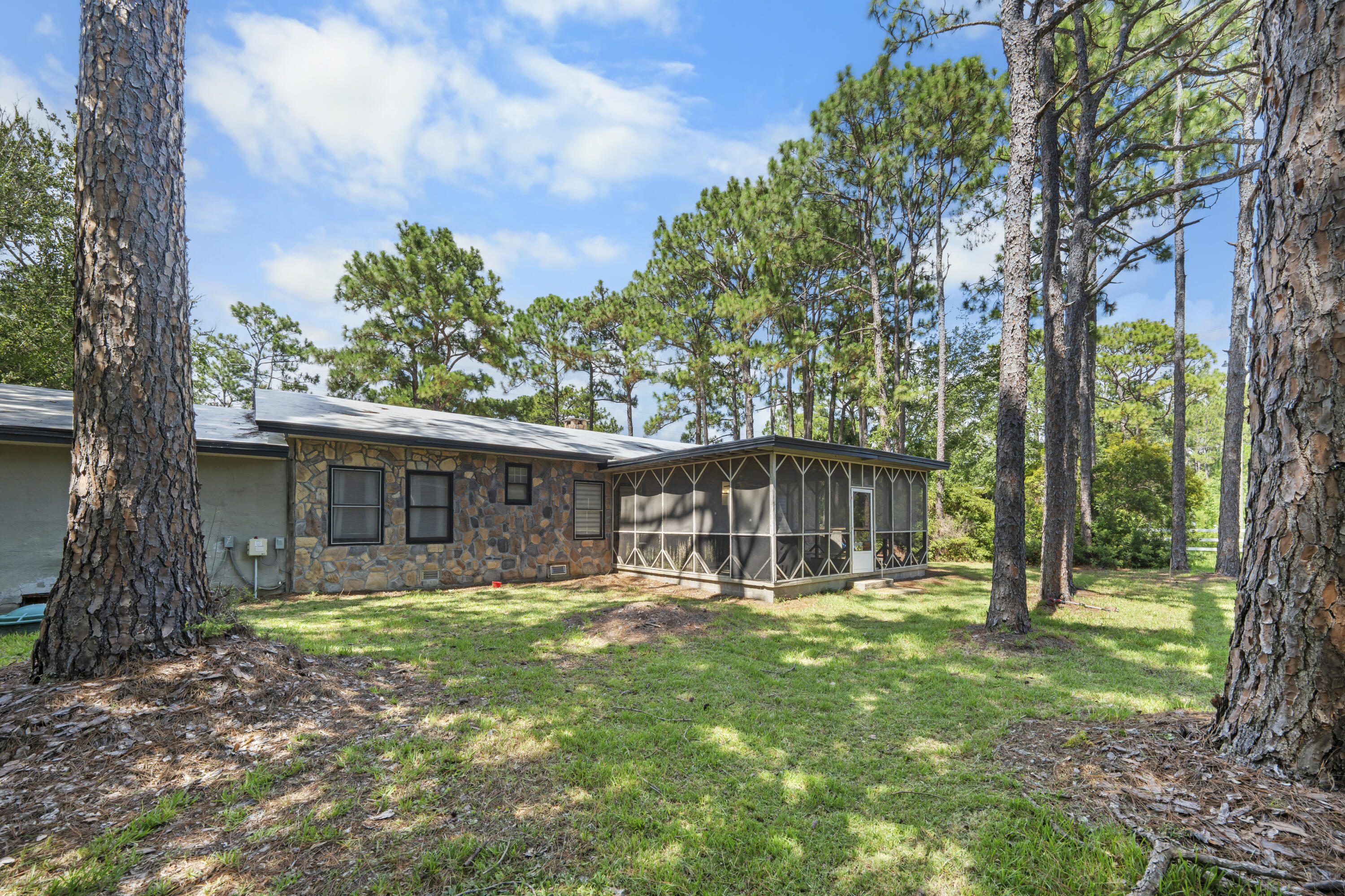 TOWN OF SANTA ROSA - Residential