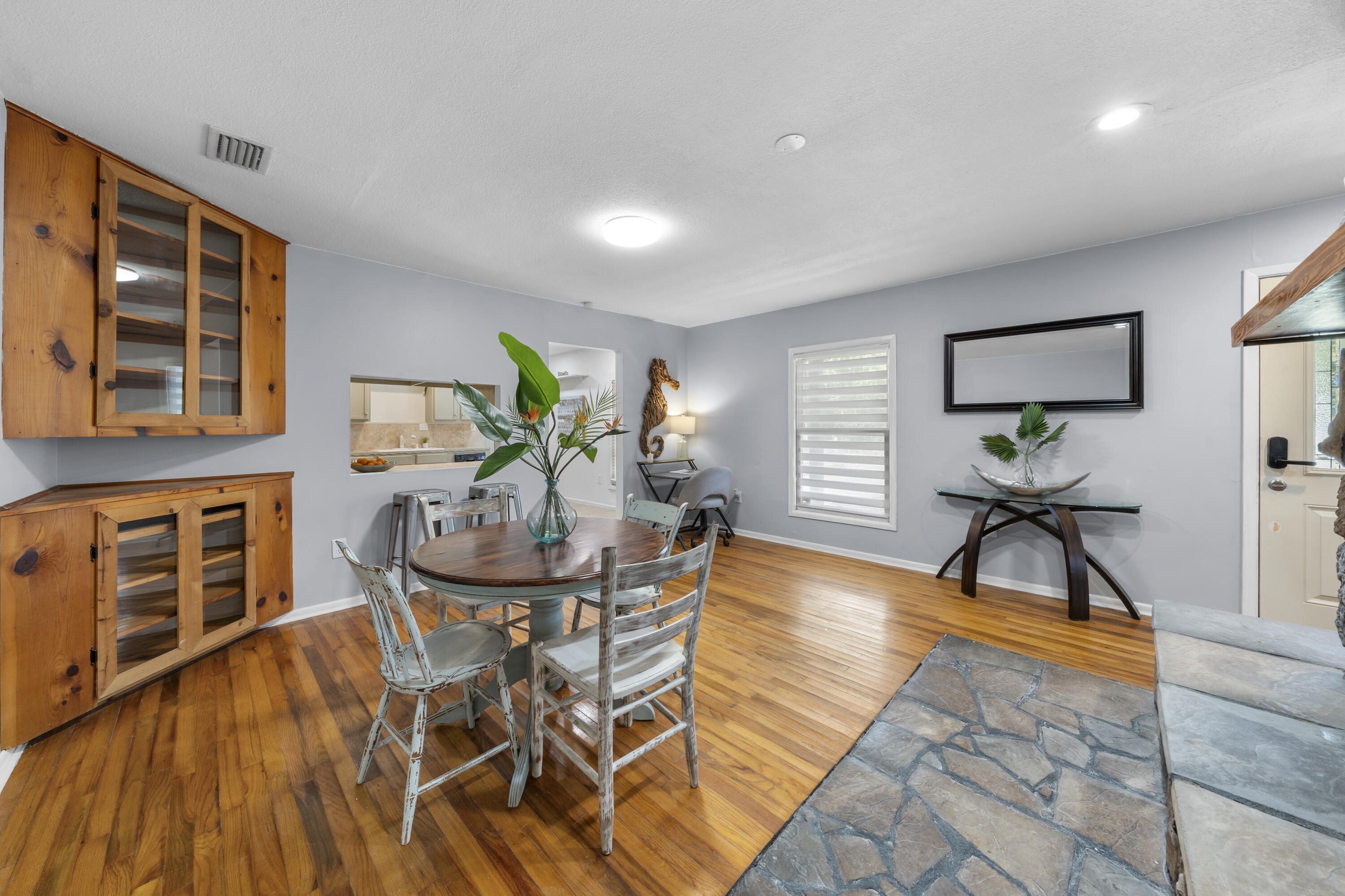 TOWN OF SANTA ROSA - Residential