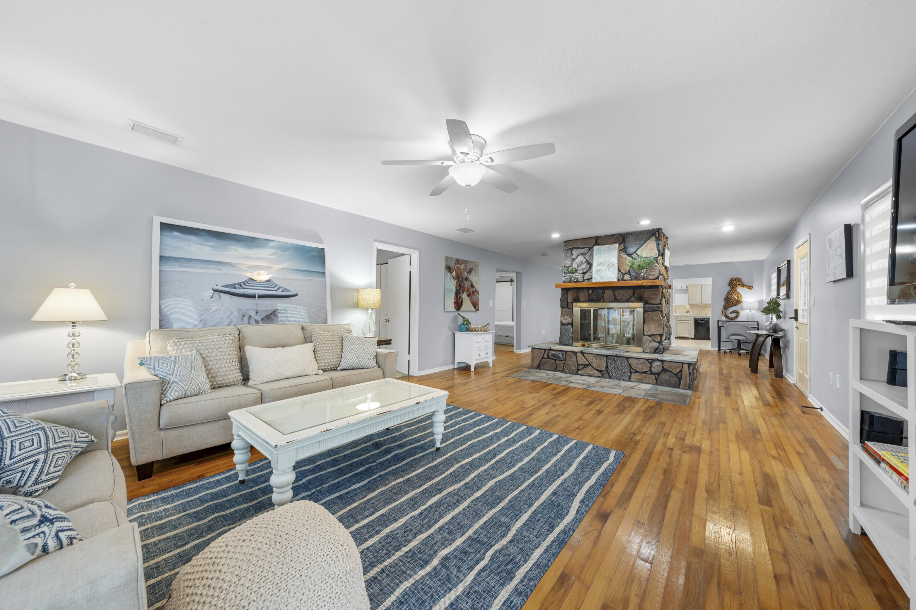 TOWN OF SANTA ROSA - Residential