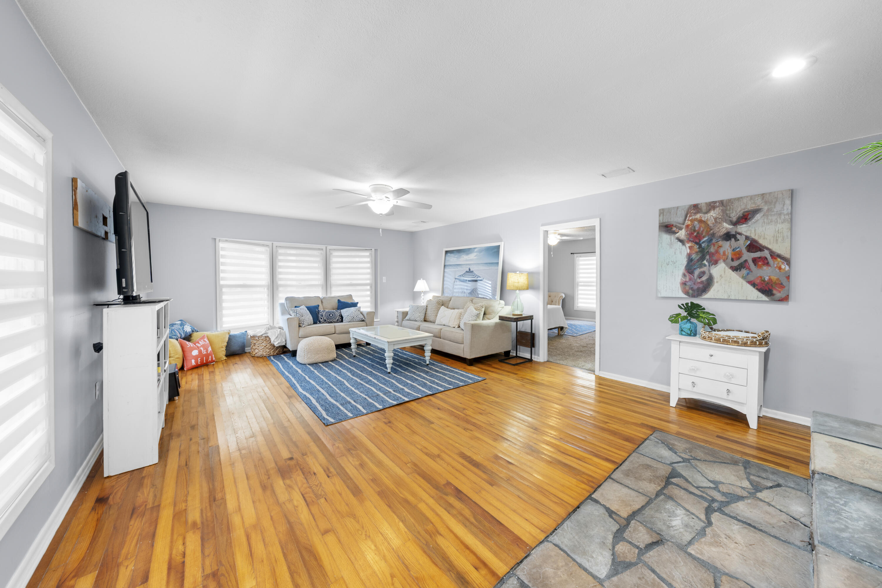 TOWN OF SANTA ROSA - Residential