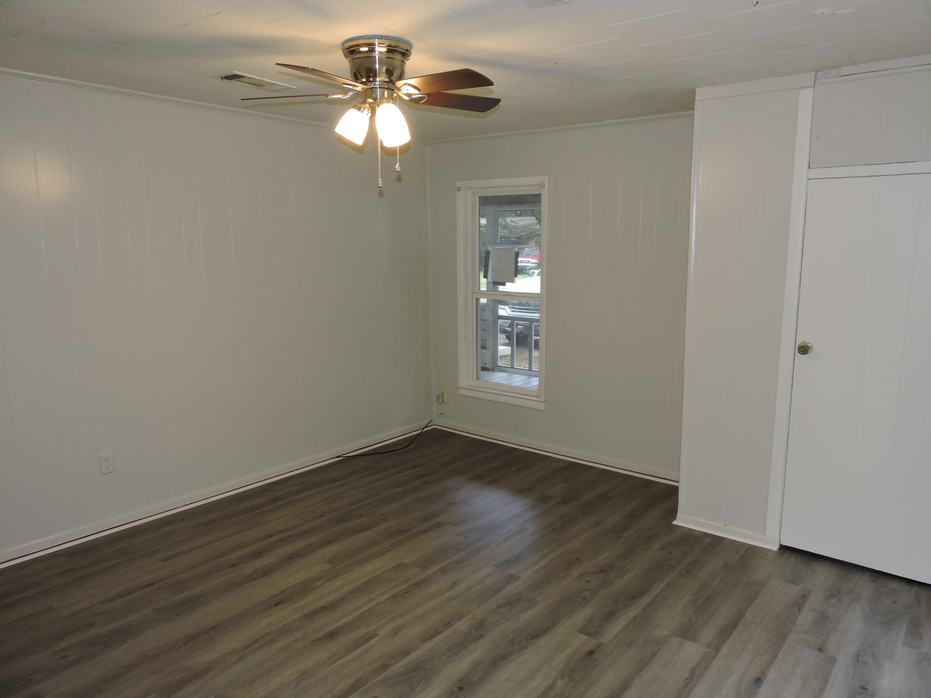 CRESTVIEW - Residential Lease