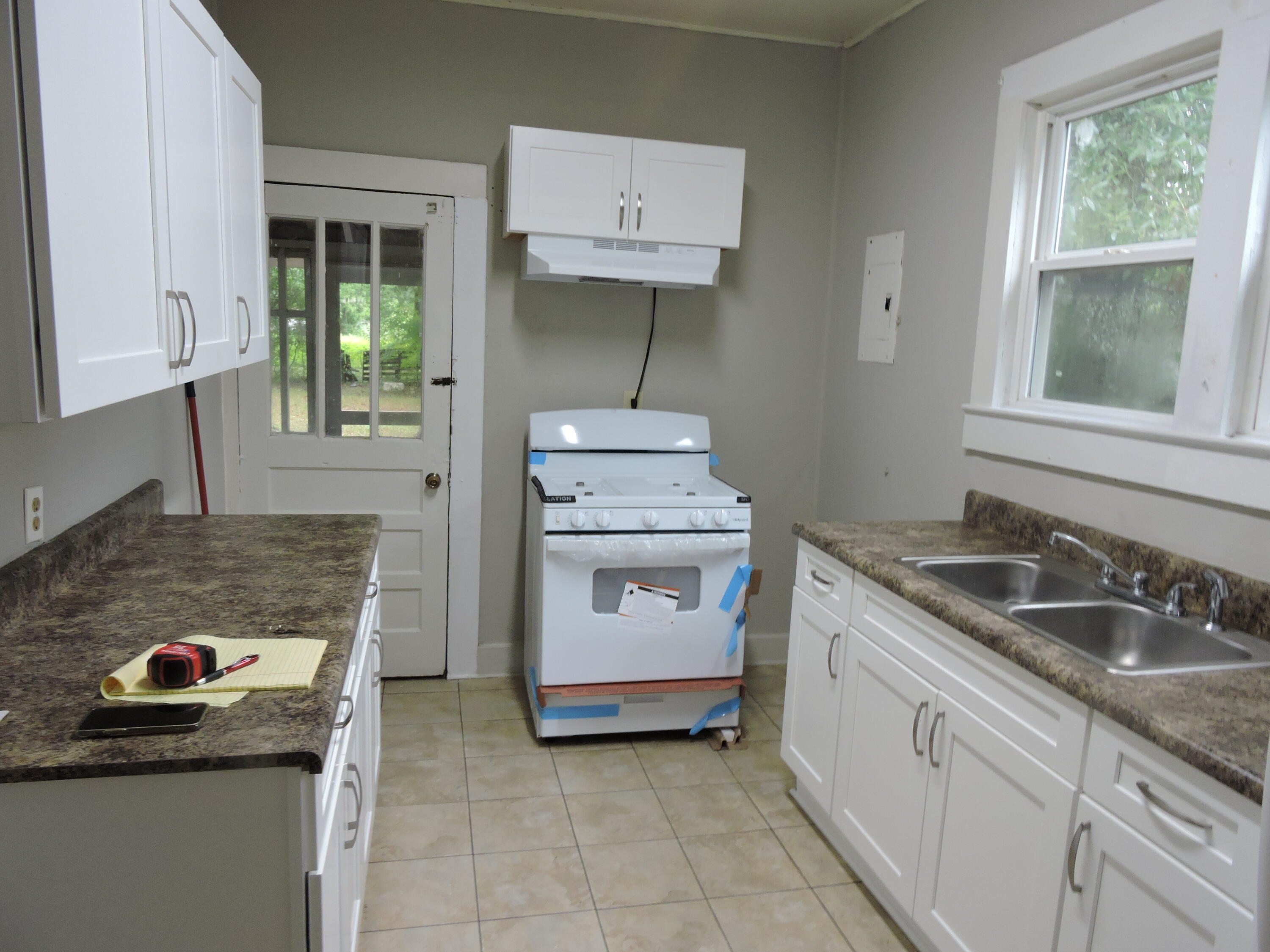 CRESTVIEW - Residential Lease