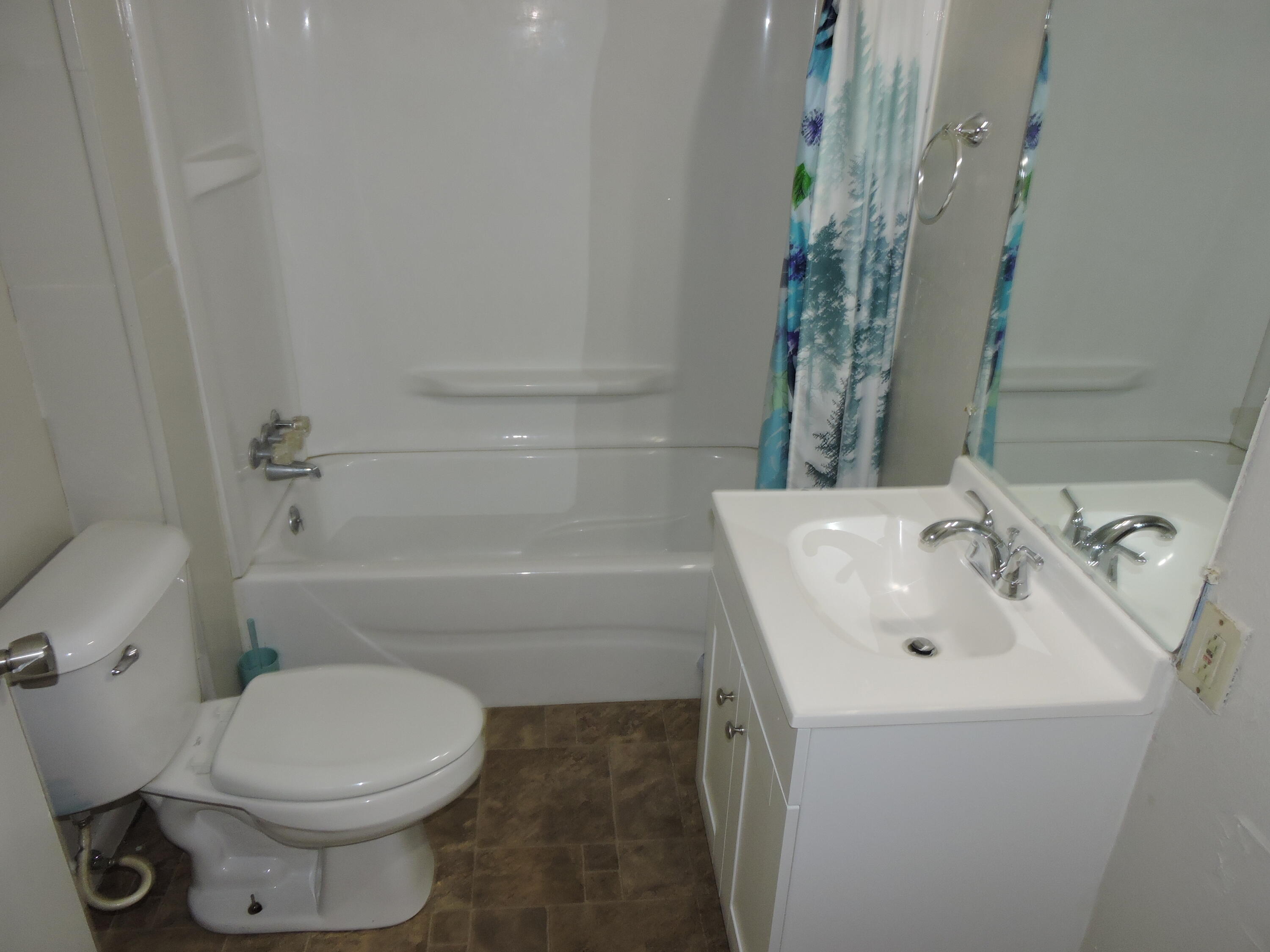 CRESTVIEW - Residential Lease