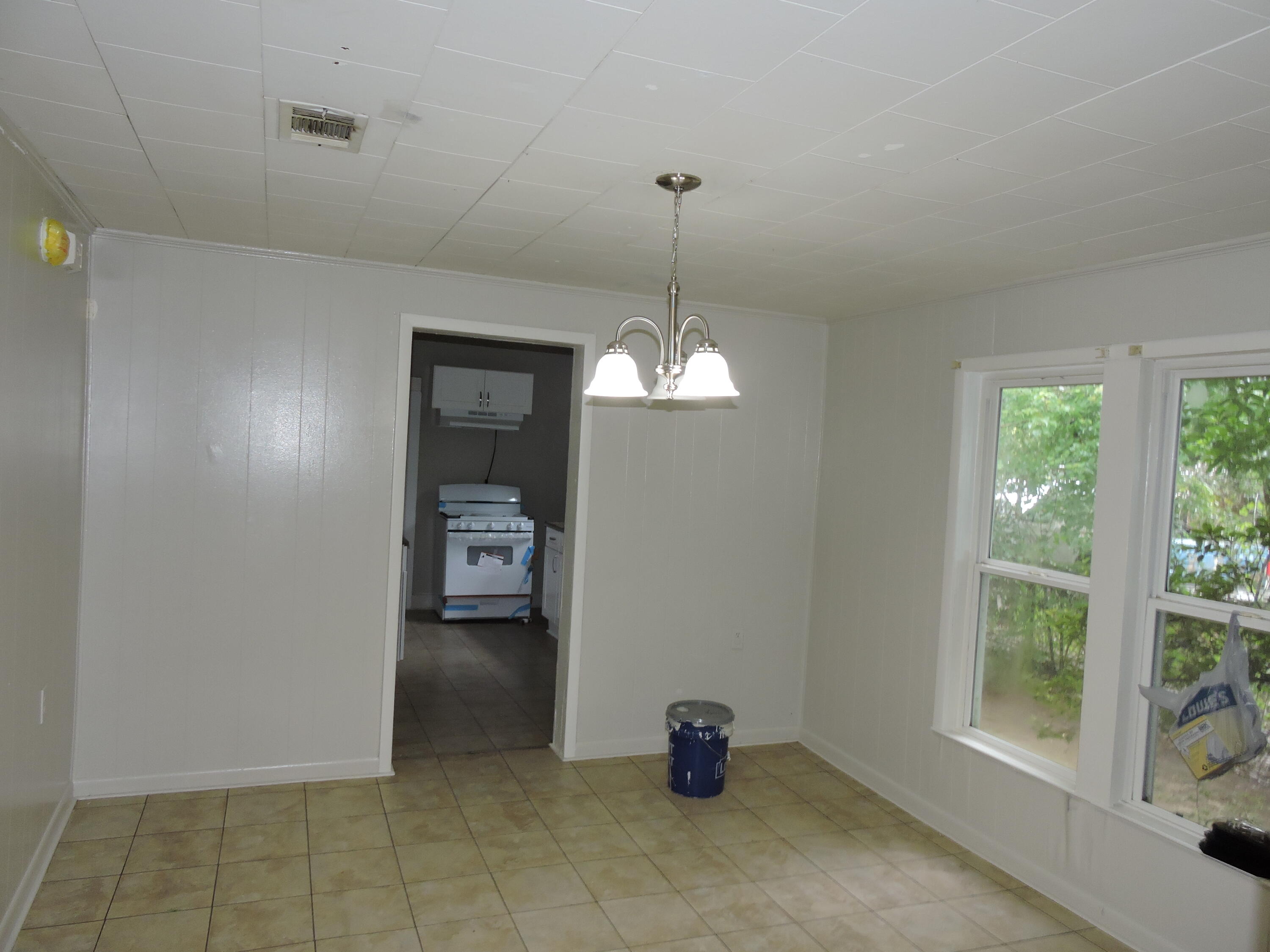 CRESTVIEW - Residential Lease