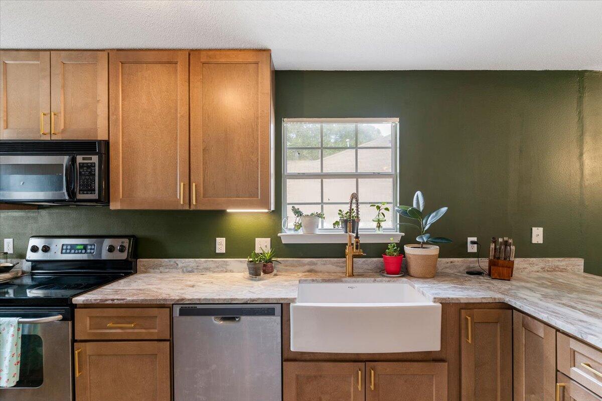 SHOAL CREEK VILLAS - Residential