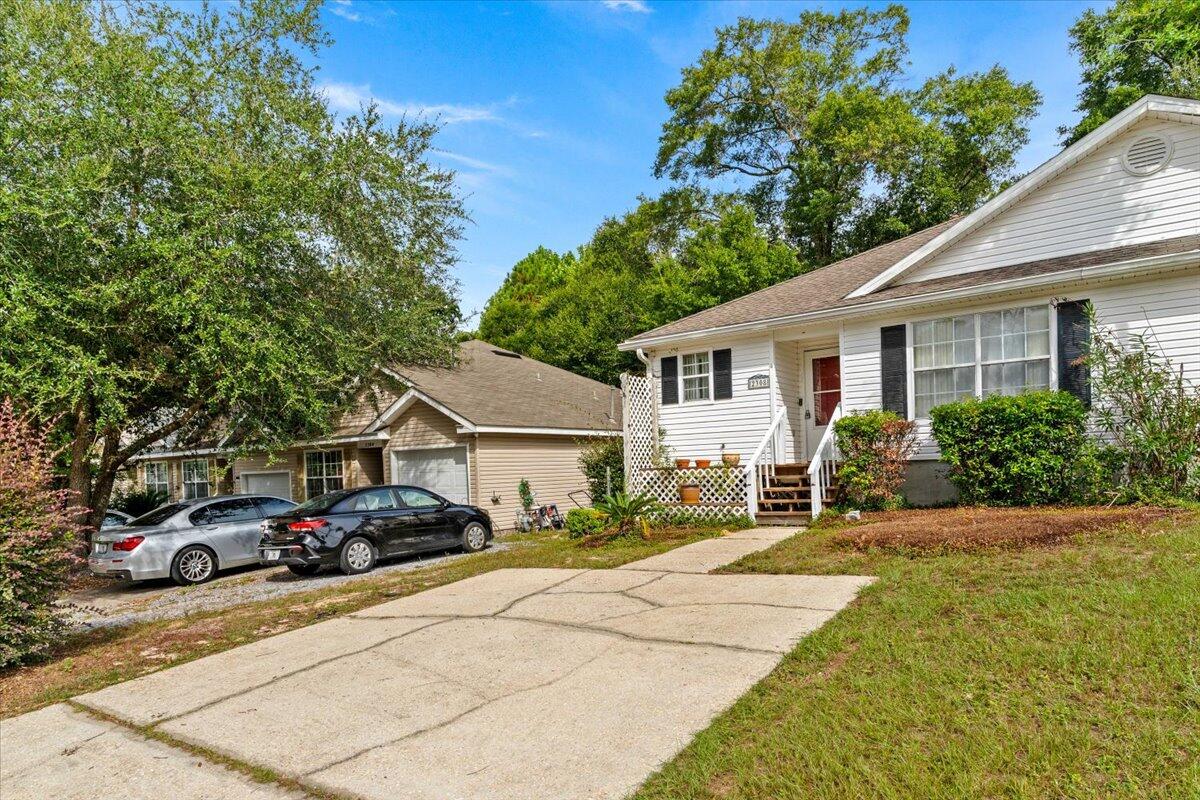 SHOAL CREEK VILLAS - Residential