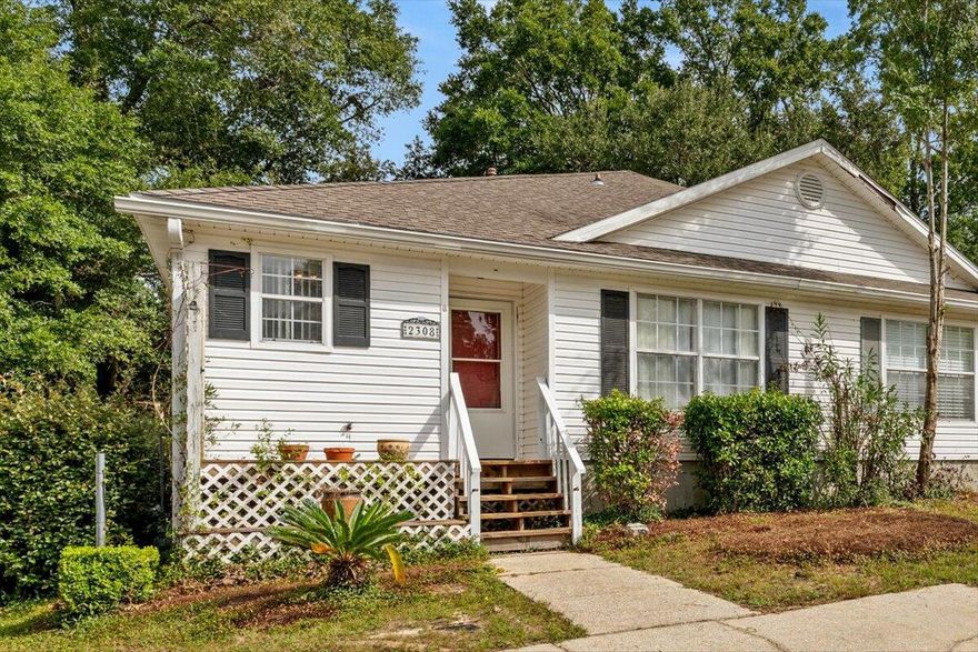 This lovely owner-occupied cottage style home boasts a brand new $15k custom kitchen with granite countertops and large farmhouse porcelain sink. The raised ceilings and open concept feels very spacious and is ideal for entertaining. Step outside to your covered patio that looks out on the fully fenced backyard. The master bedroom is as large as the living room with raised ceilings, large walk in closet and attached master bath. The roof is only three yrs. old. Comes with a termite bond.