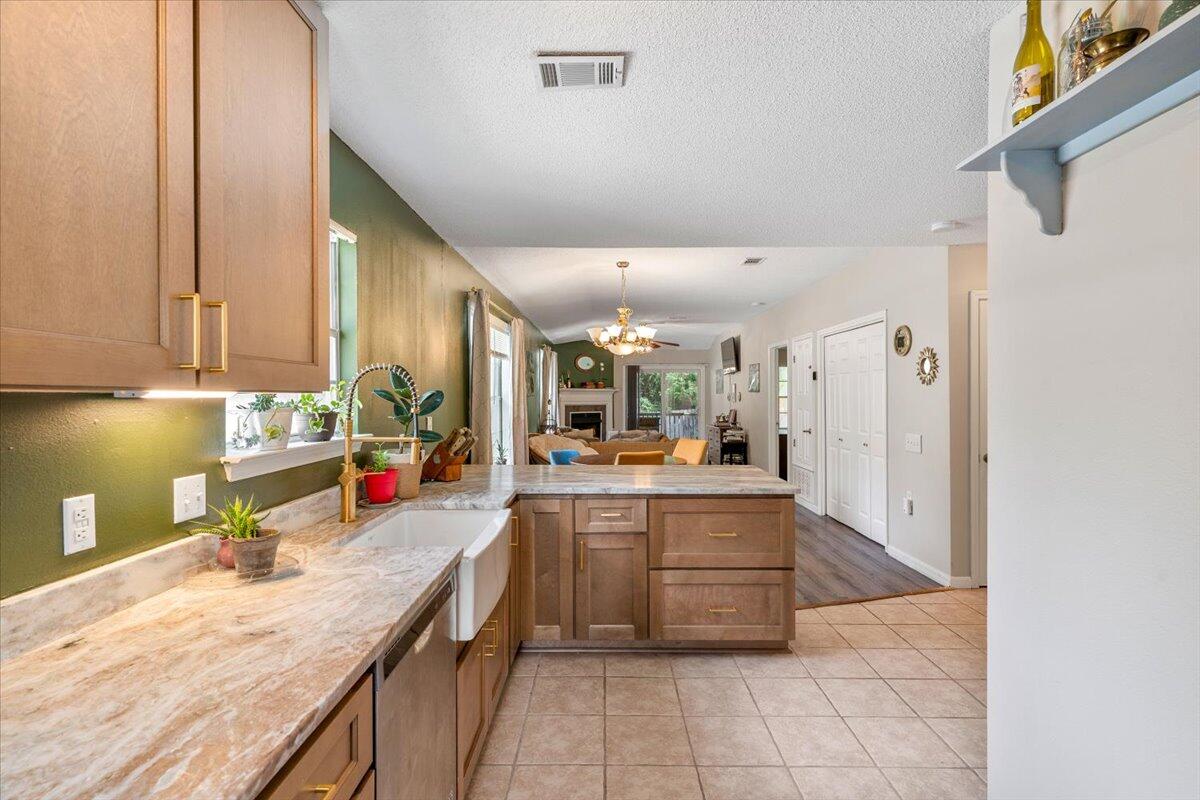 SHOAL CREEK VILLAS - Residential