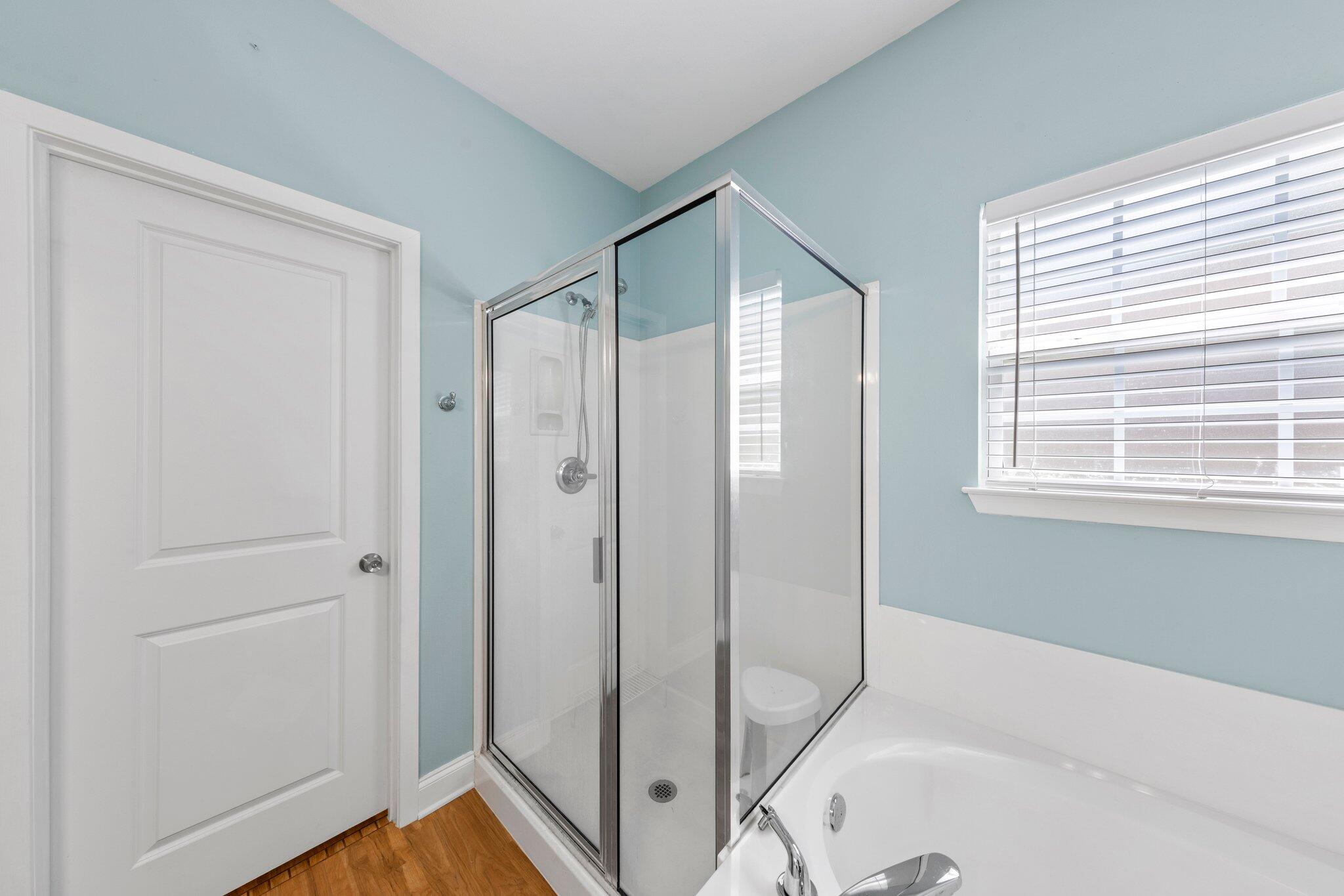 ELLIOTTS POINT - Residential