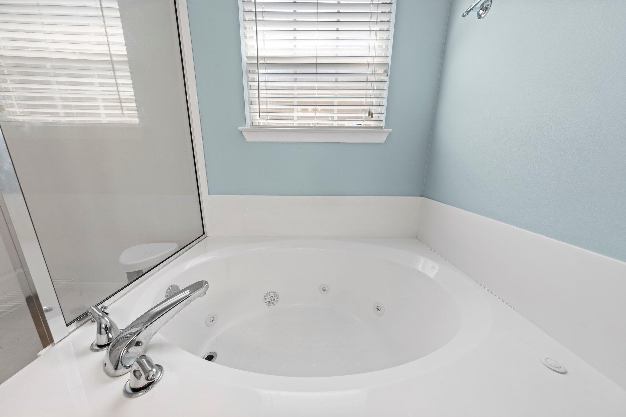 ELLIOTTS POINT - Residential