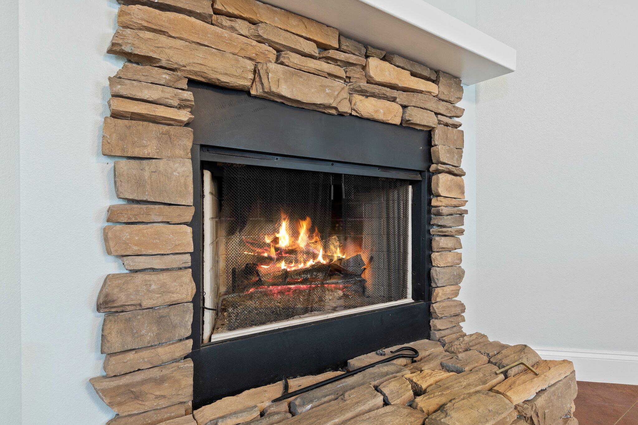 ELLIOTTS POINT - Residential