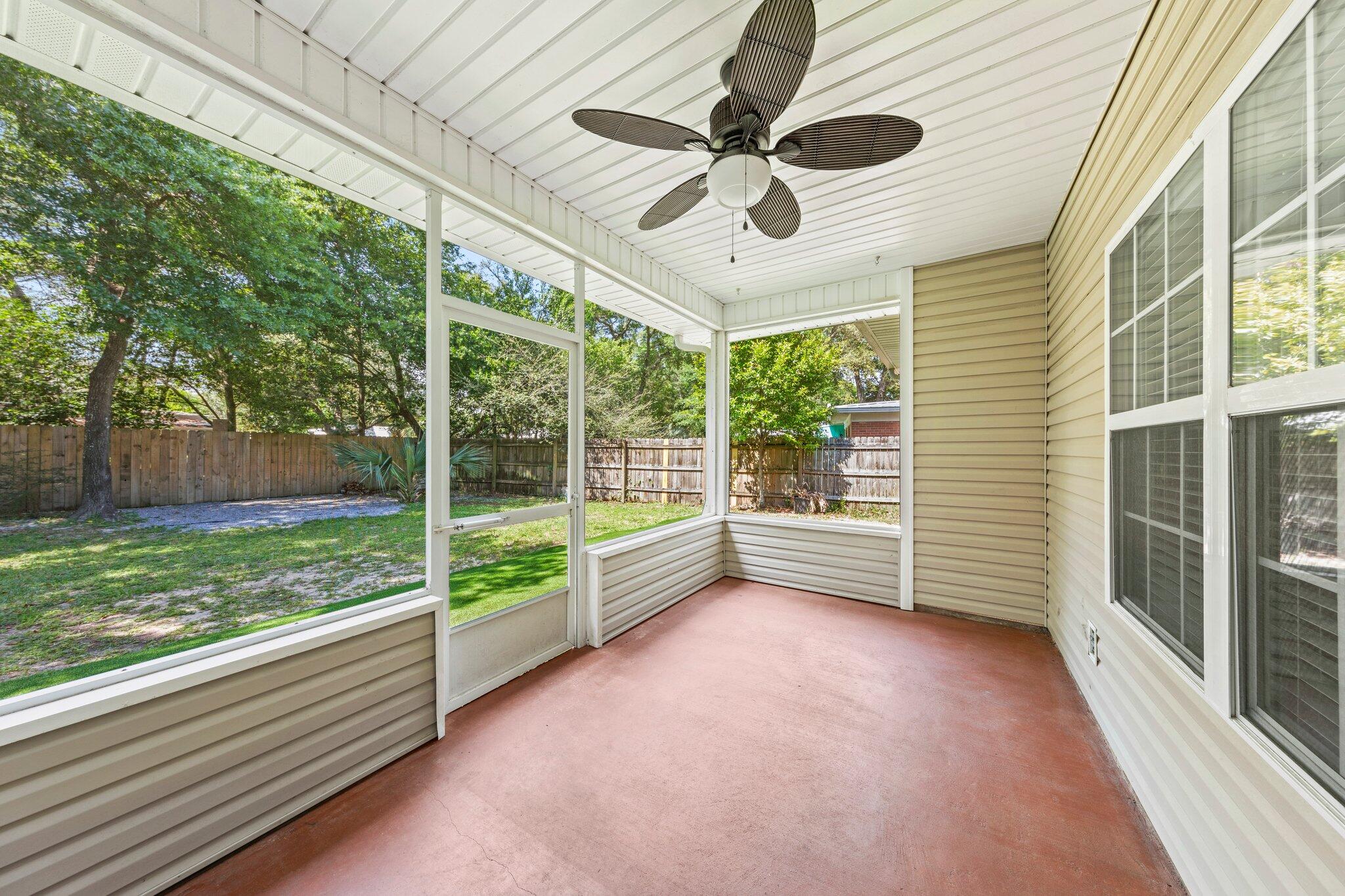 ELLIOTTS POINT - Residential