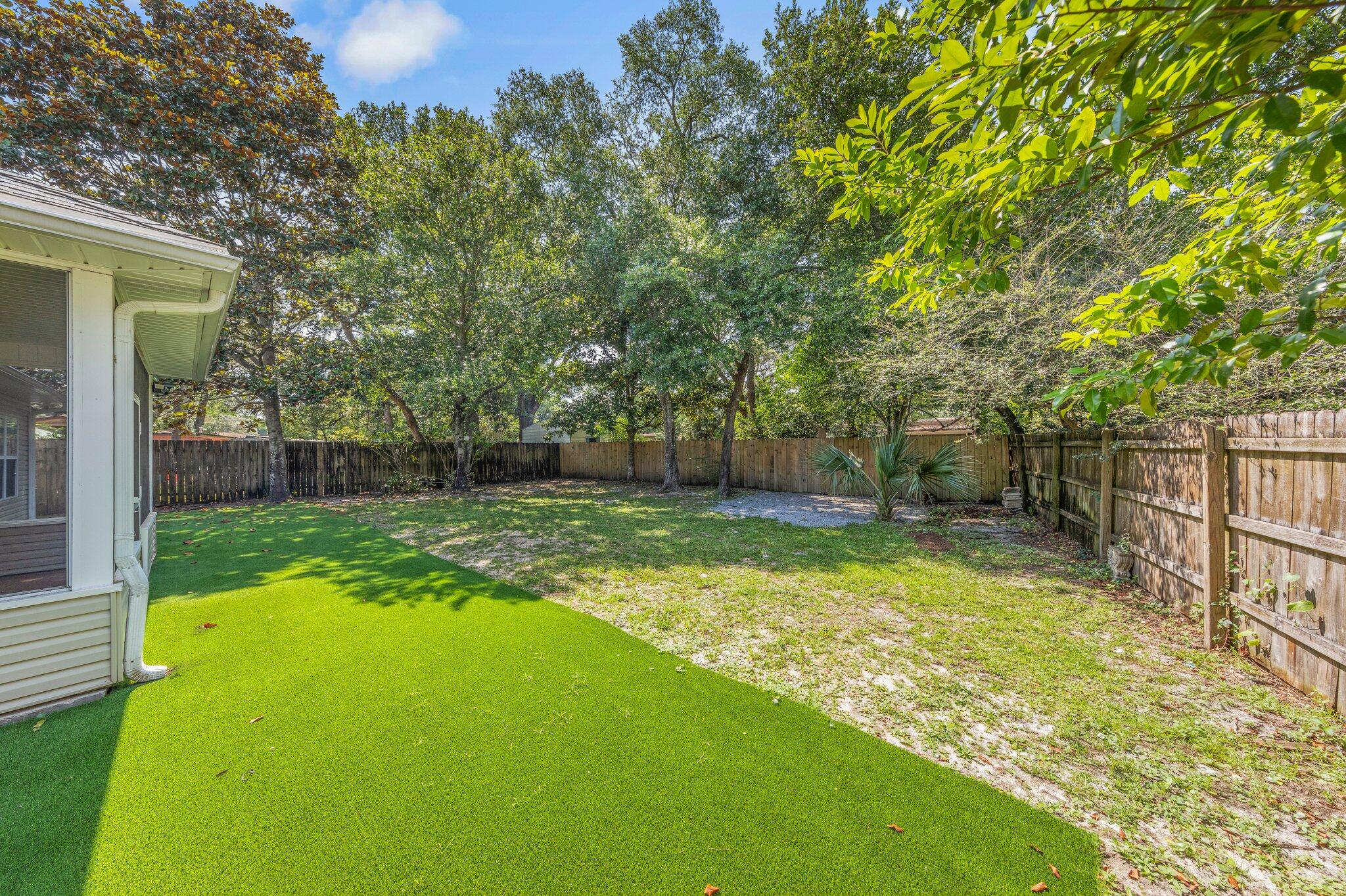 ELLIOTTS POINT - Residential