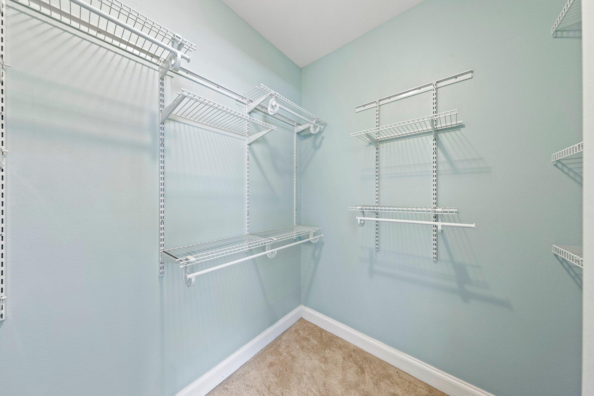 ELLIOTTS POINT - Residential