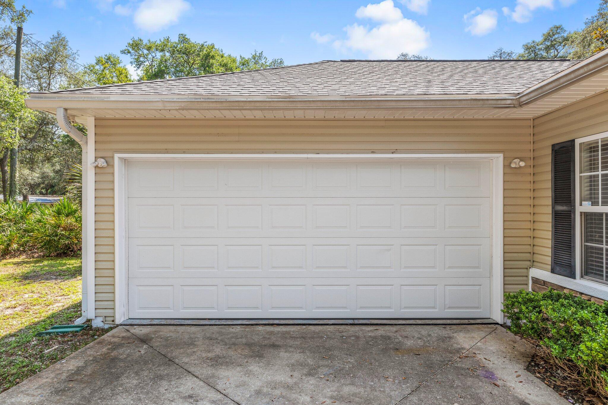 ELLIOTTS POINT - Residential