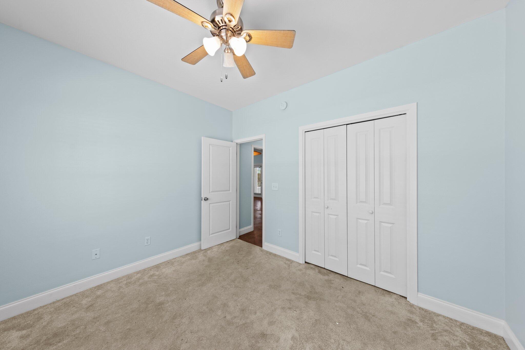 ELLIOTTS POINT - Residential