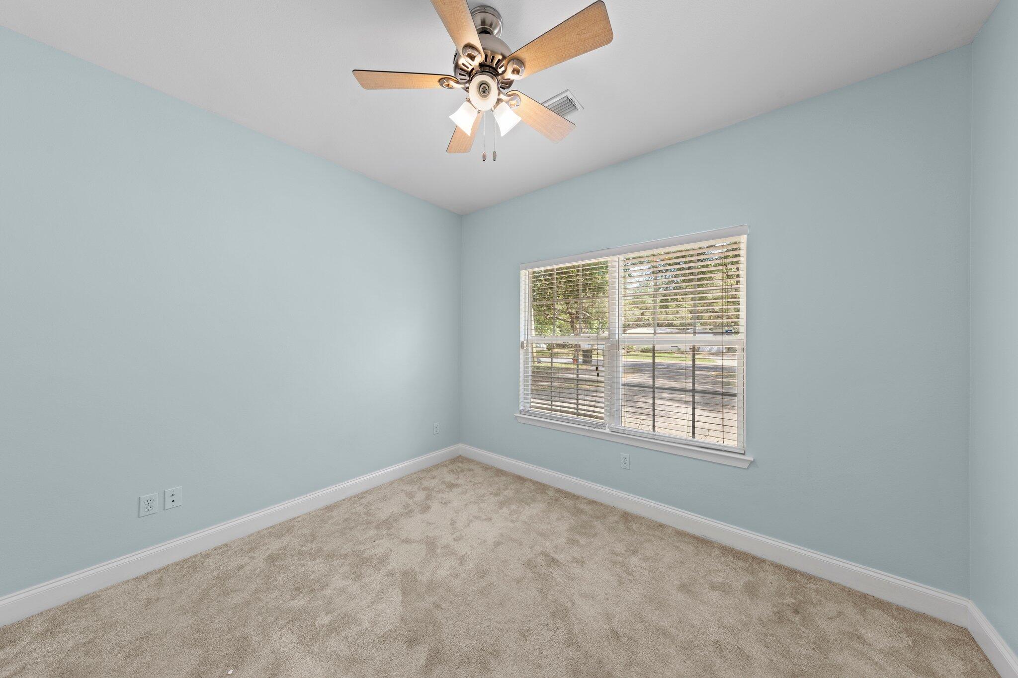 ELLIOTTS POINT - Residential