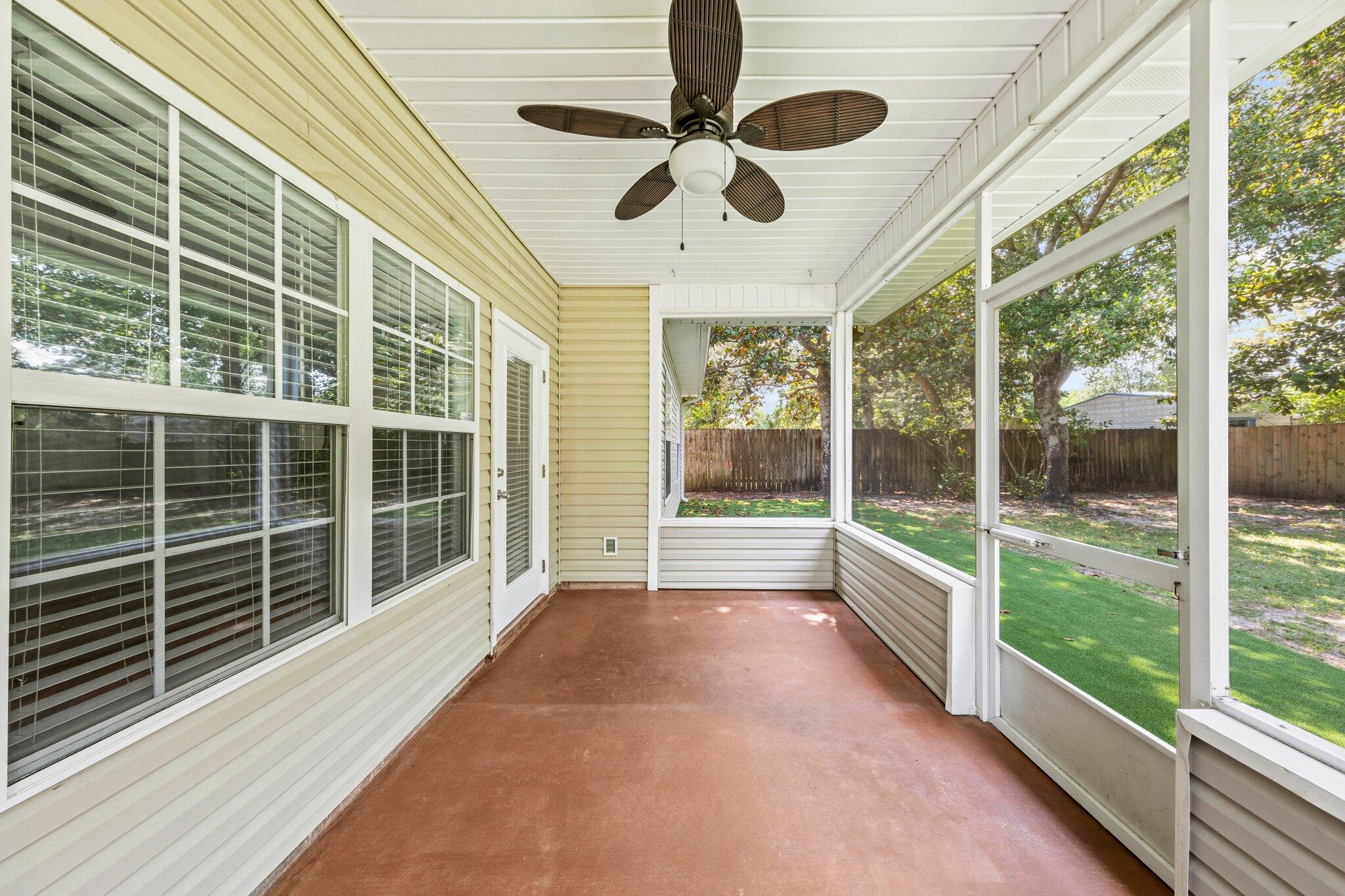 ELLIOTTS POINT - Residential