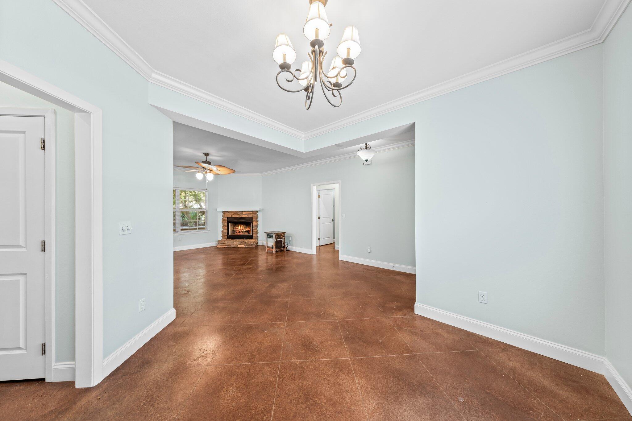 ELLIOTTS POINT - Residential