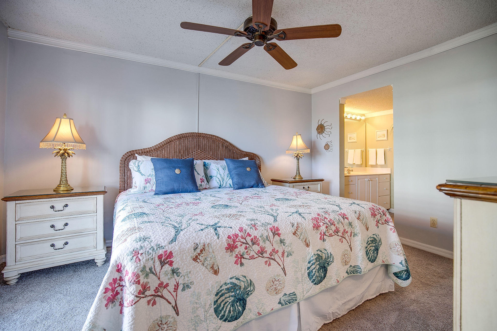 EL MATADOR CONDO - Residential